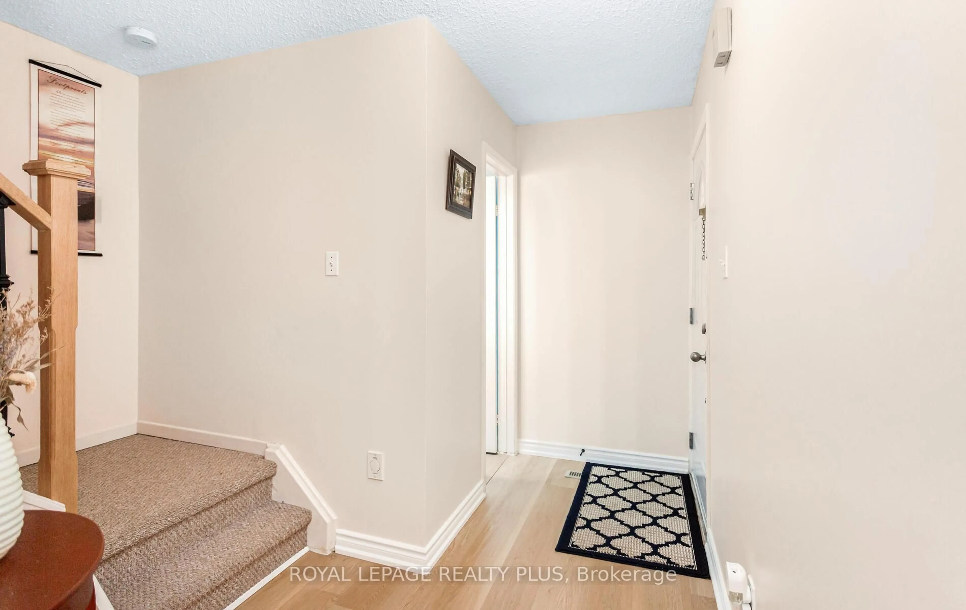 Indoor entryway for 42 Gilmore Dr, Brampton Ontario L6V 3K4