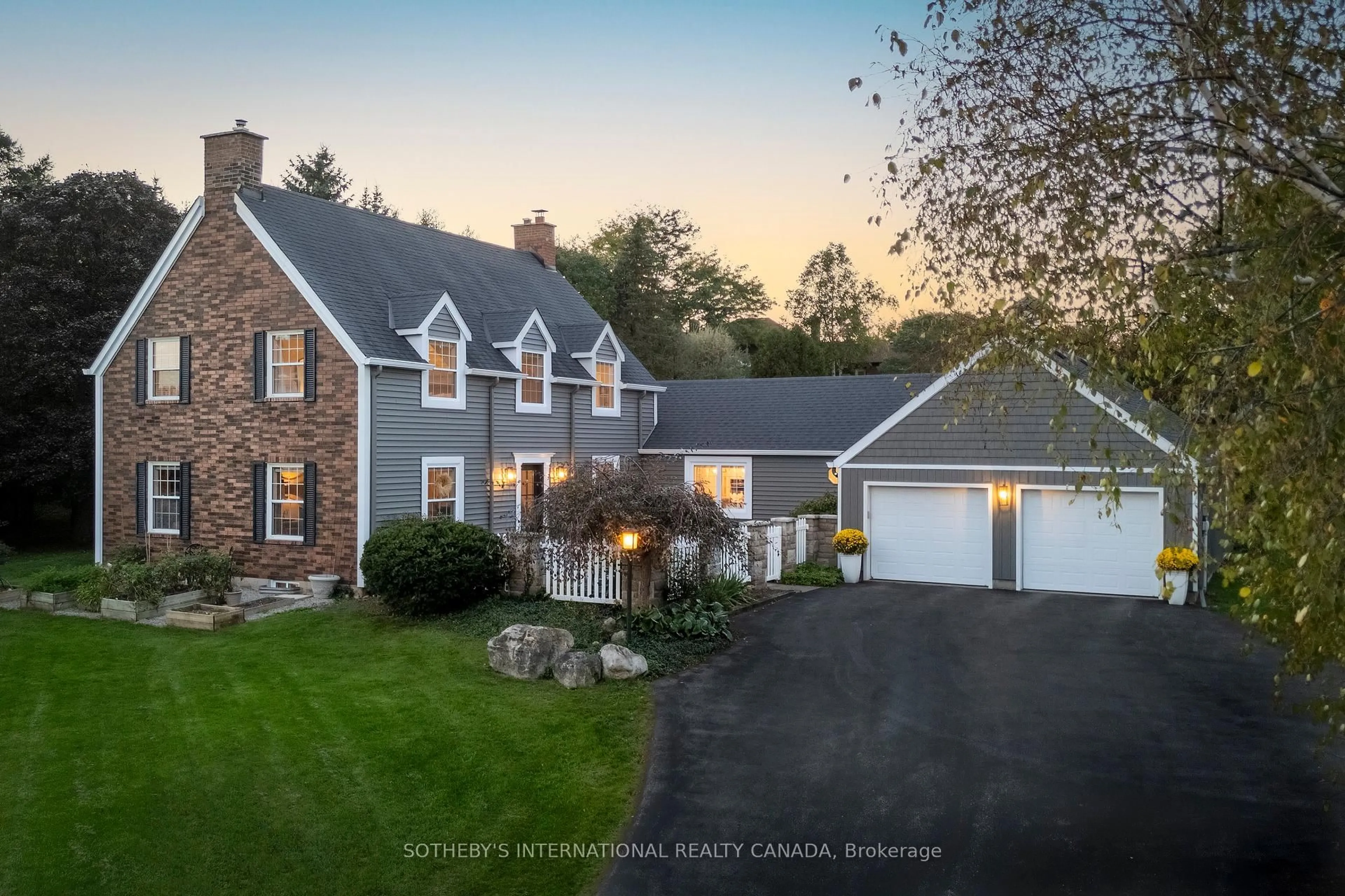 A pic from outside/outdoor area/front of a property/back of a property/a pic from drone, street for 331 WHEELIHAN Way, Milton Ontario L0P 0A1