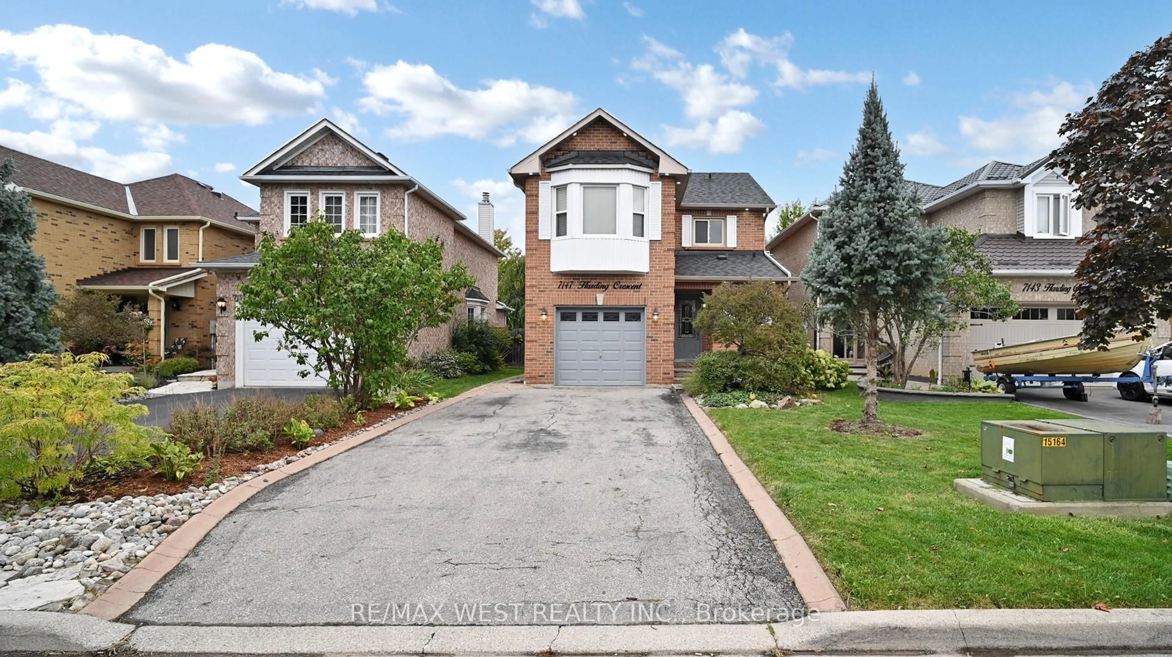 Home with brick exterior material, street for 7147 Harding Cres, Mississauga Ontario L5N 5P5