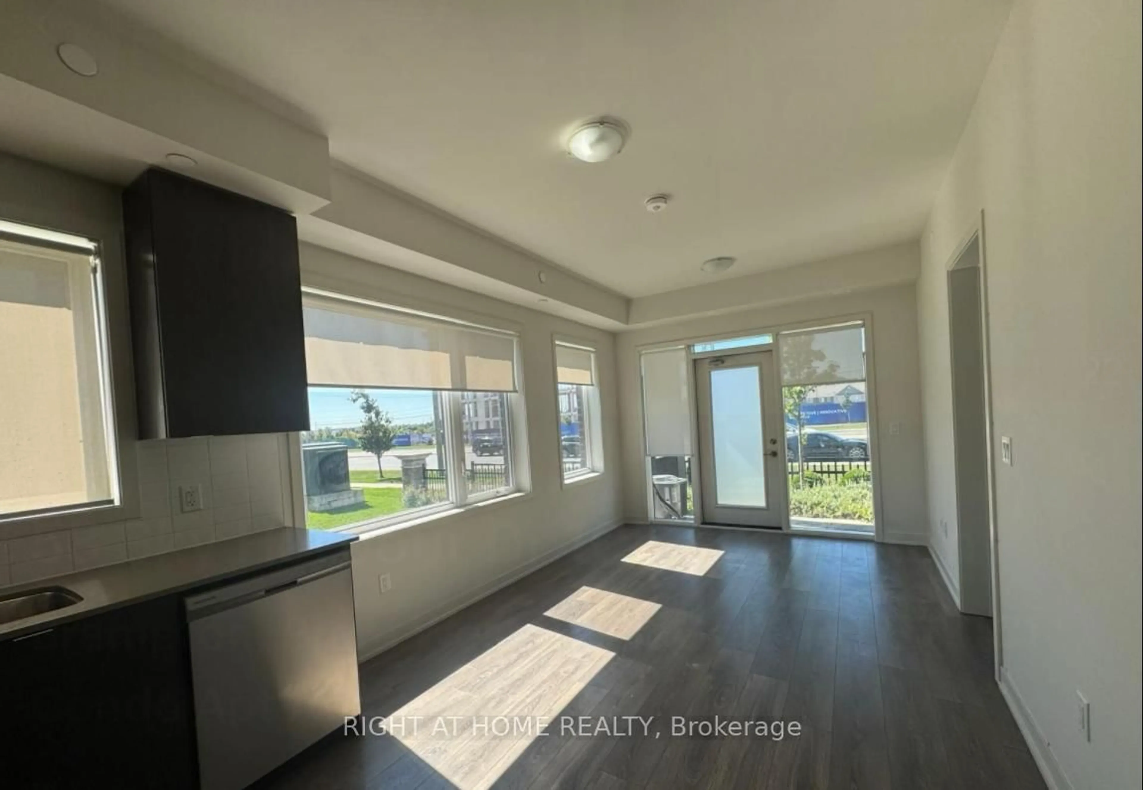 Unknown for 58 Sky Harbour Dr #105, Brampton Ontario L6Y 0C1
