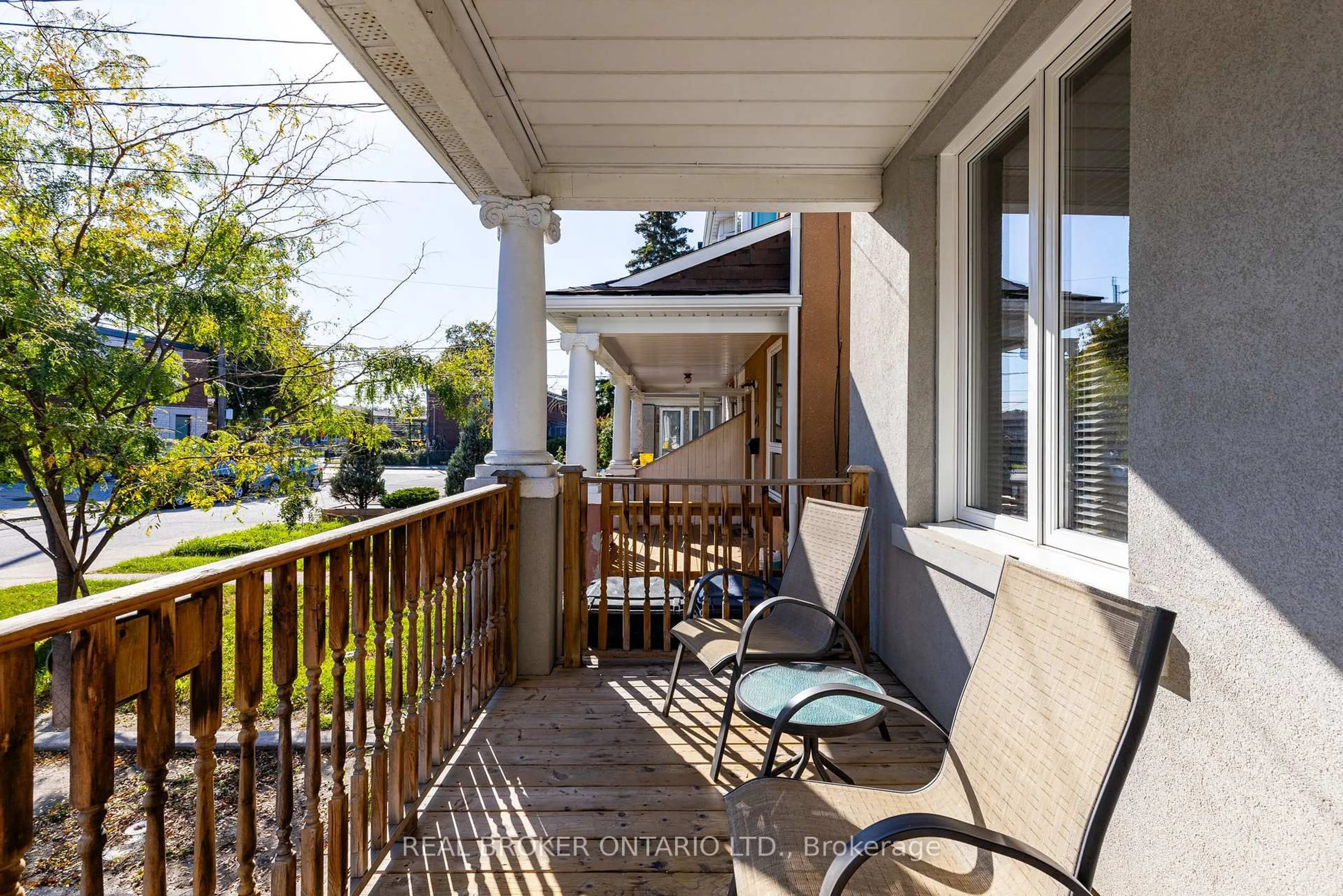 Patio, street for 878 Runnymede Rd, Toronto Ontario M6N 3W4