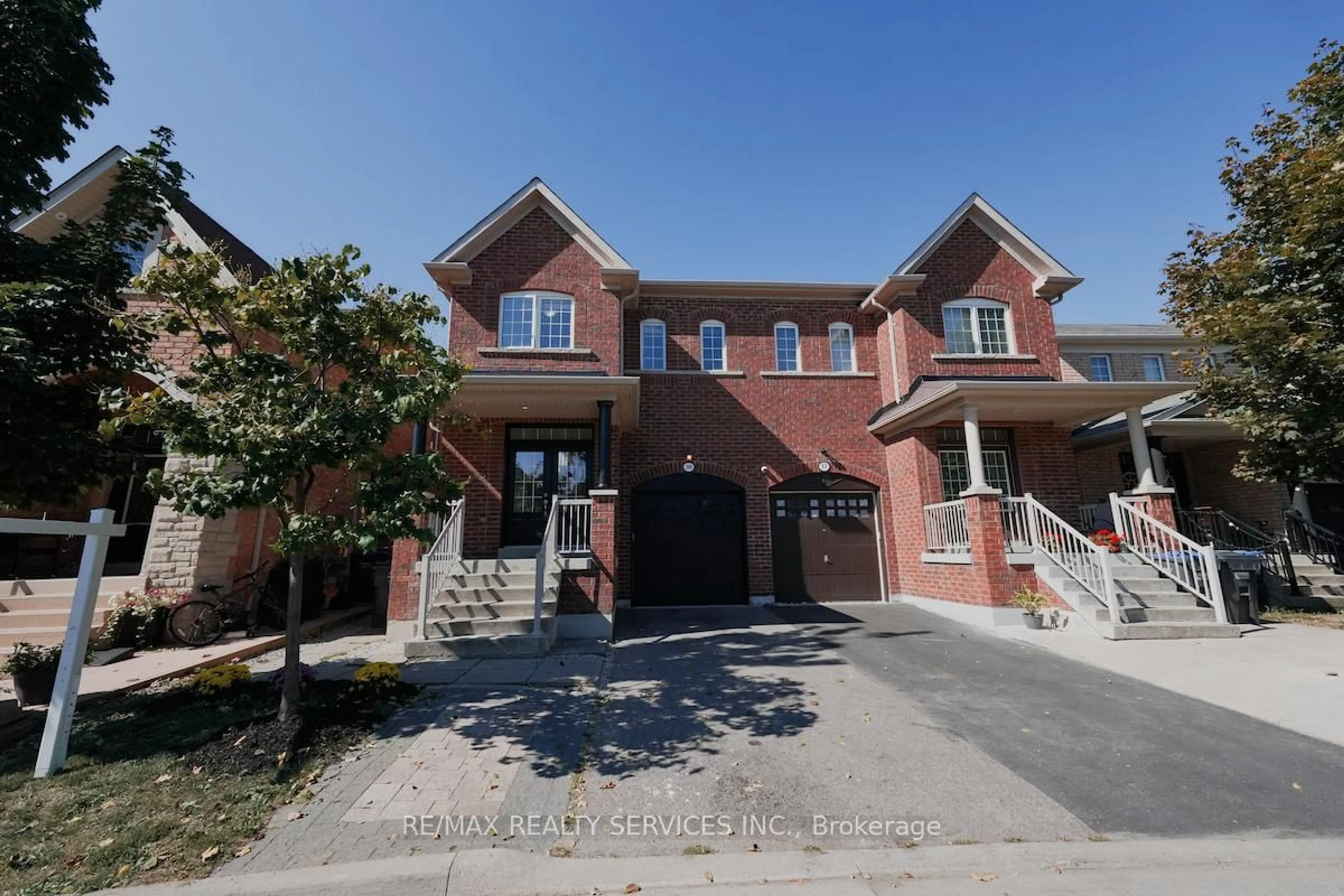 Home with brick exterior material, street for 30 Loftsmoor Dr, Brampton Ontario L6R 3R7