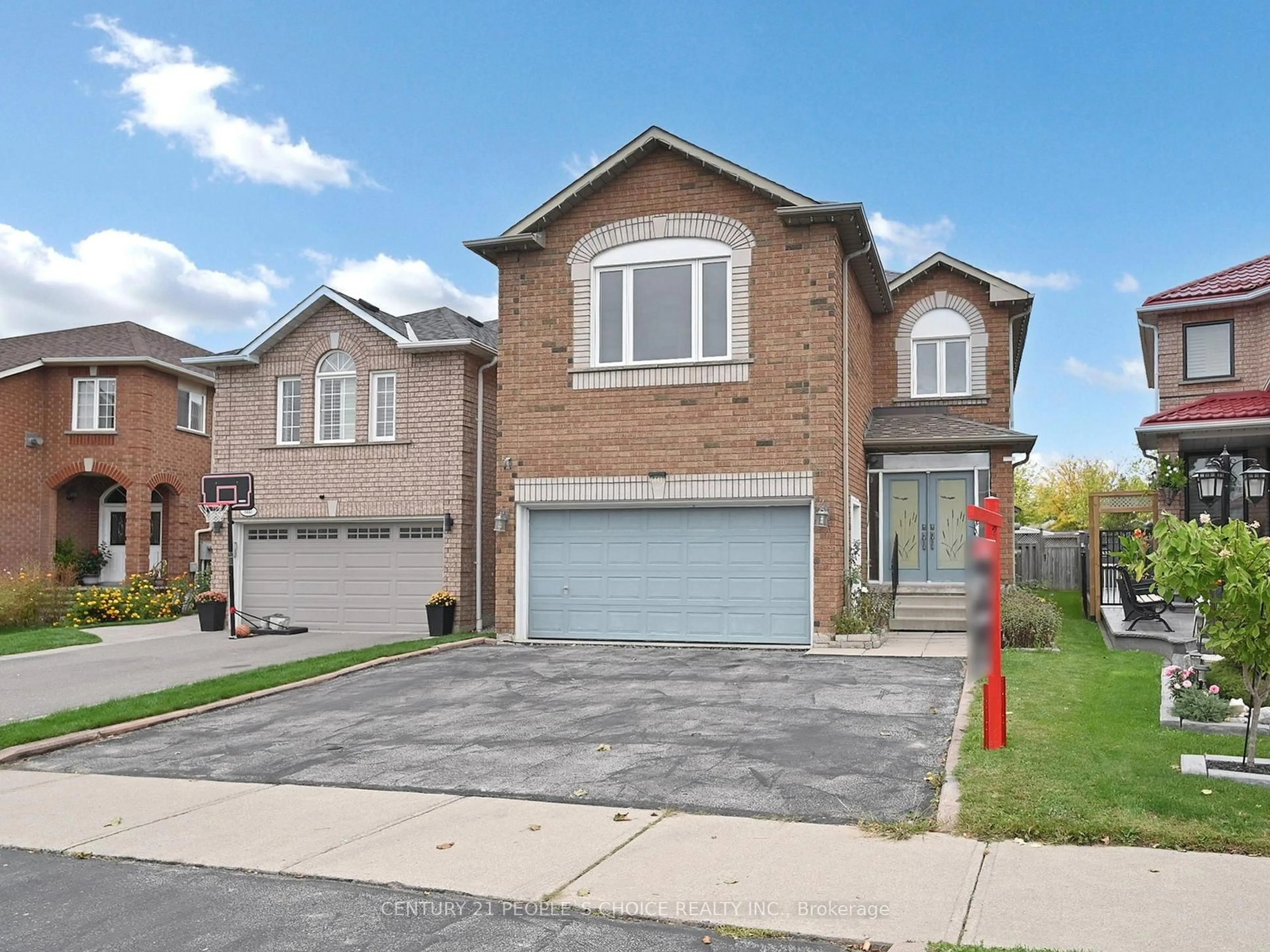 Home with brick exterior material, street for 6441 Seaver Rd, Mississauga Ontario L5V 2H9