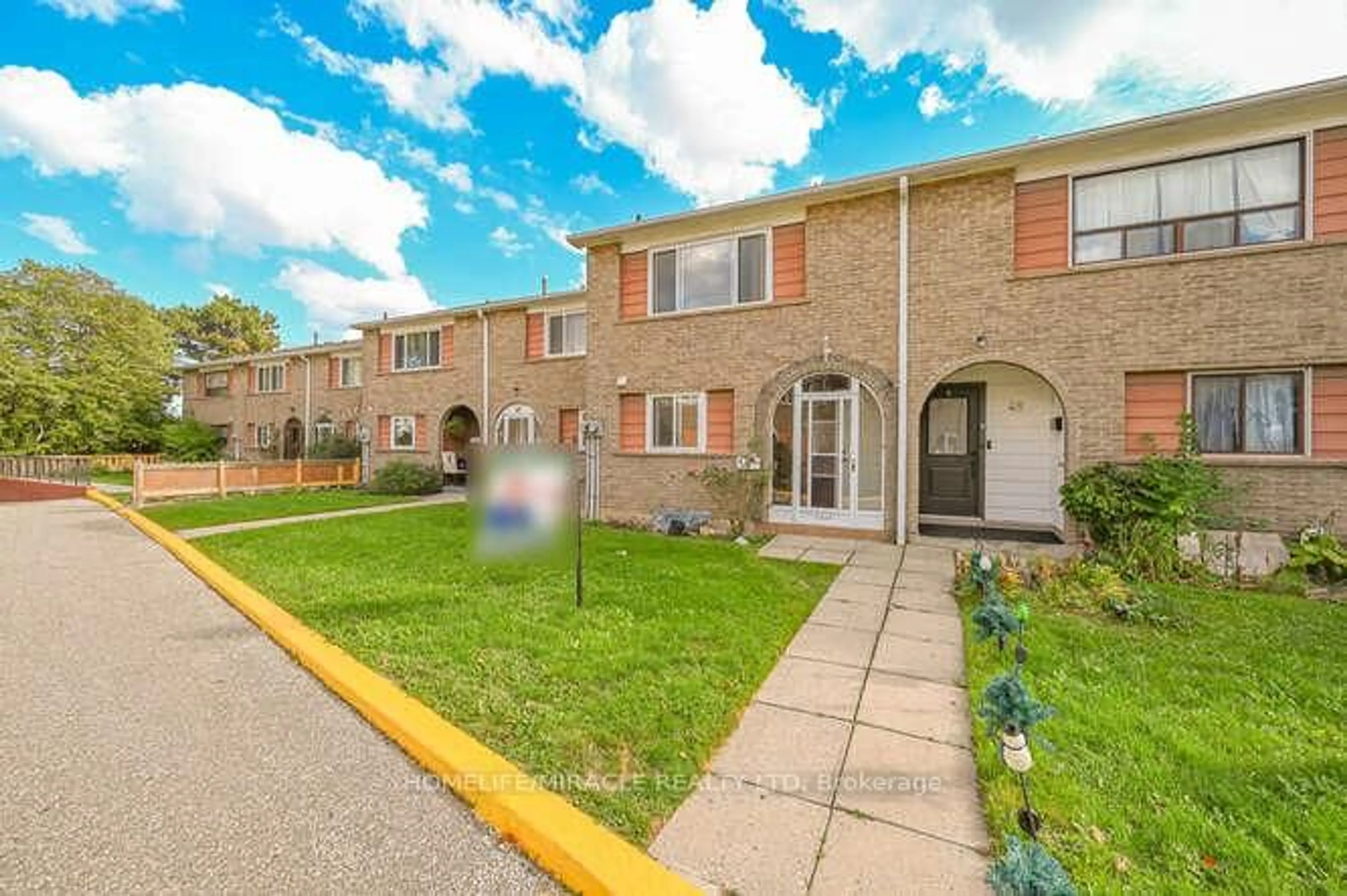 Patio, street for 2012 Martingrove Rd #48, Toronto Ontario M9V 4A3