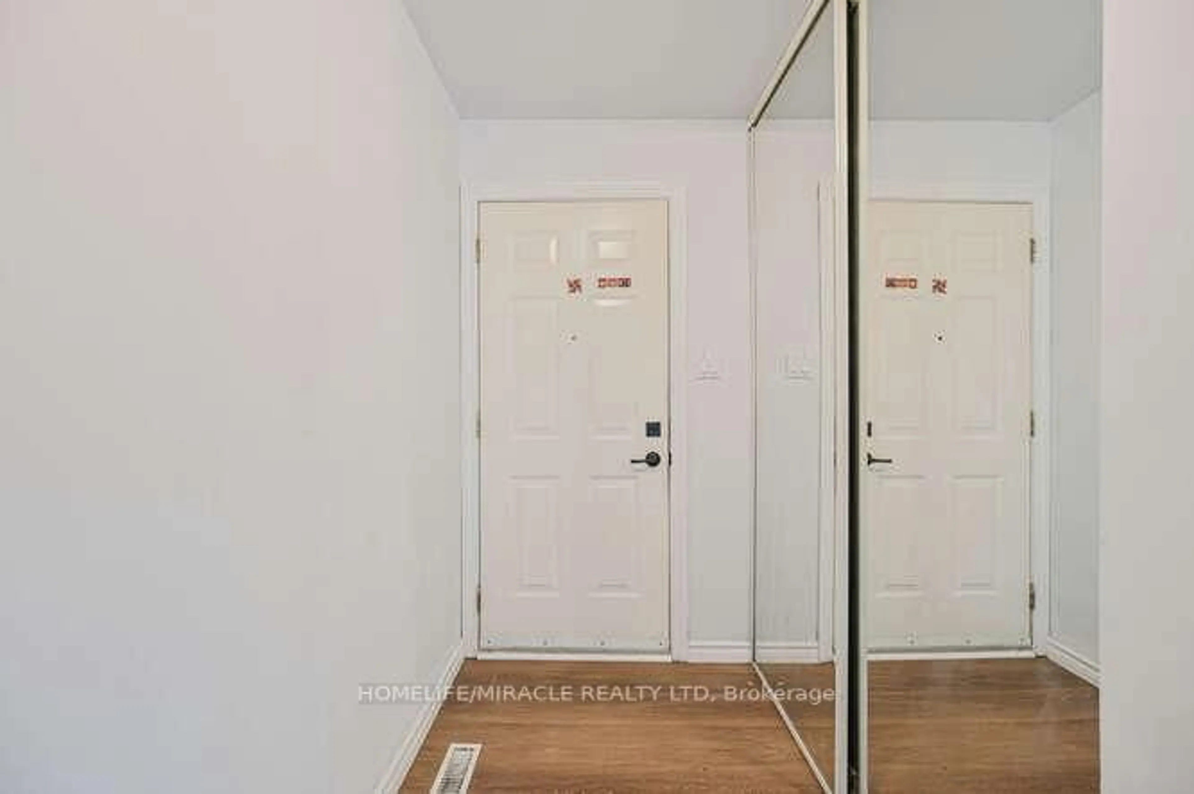 Indoor entryway for 2012 Martingrove Rd #48, Toronto Ontario M9V 4A3