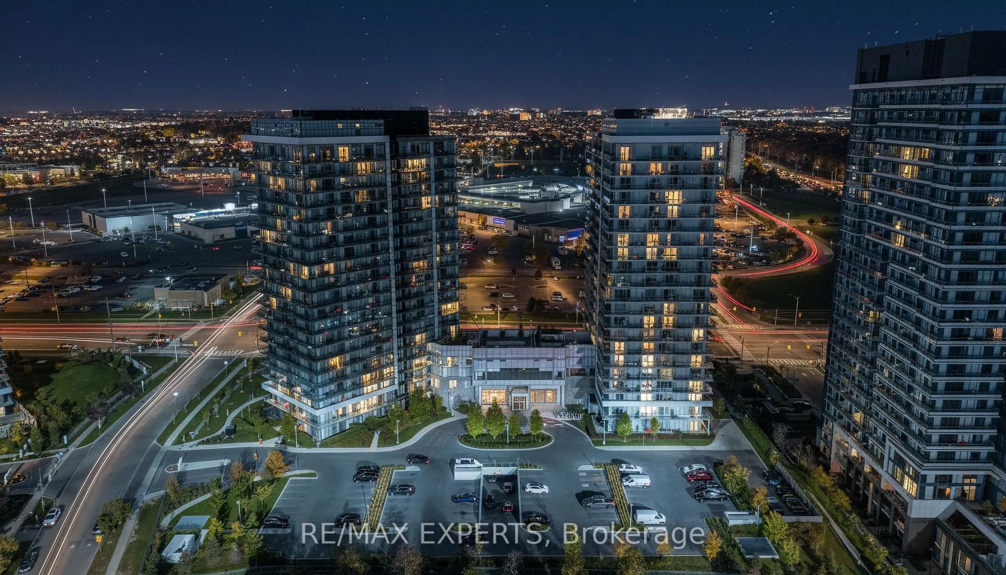 A pic from outside/outdoor area/front of a property/back of a property/a pic from drone, city buildings view from balcony for 4675 Metcalfe Ave #1506, Mississauga Ontario L5M 0Z8