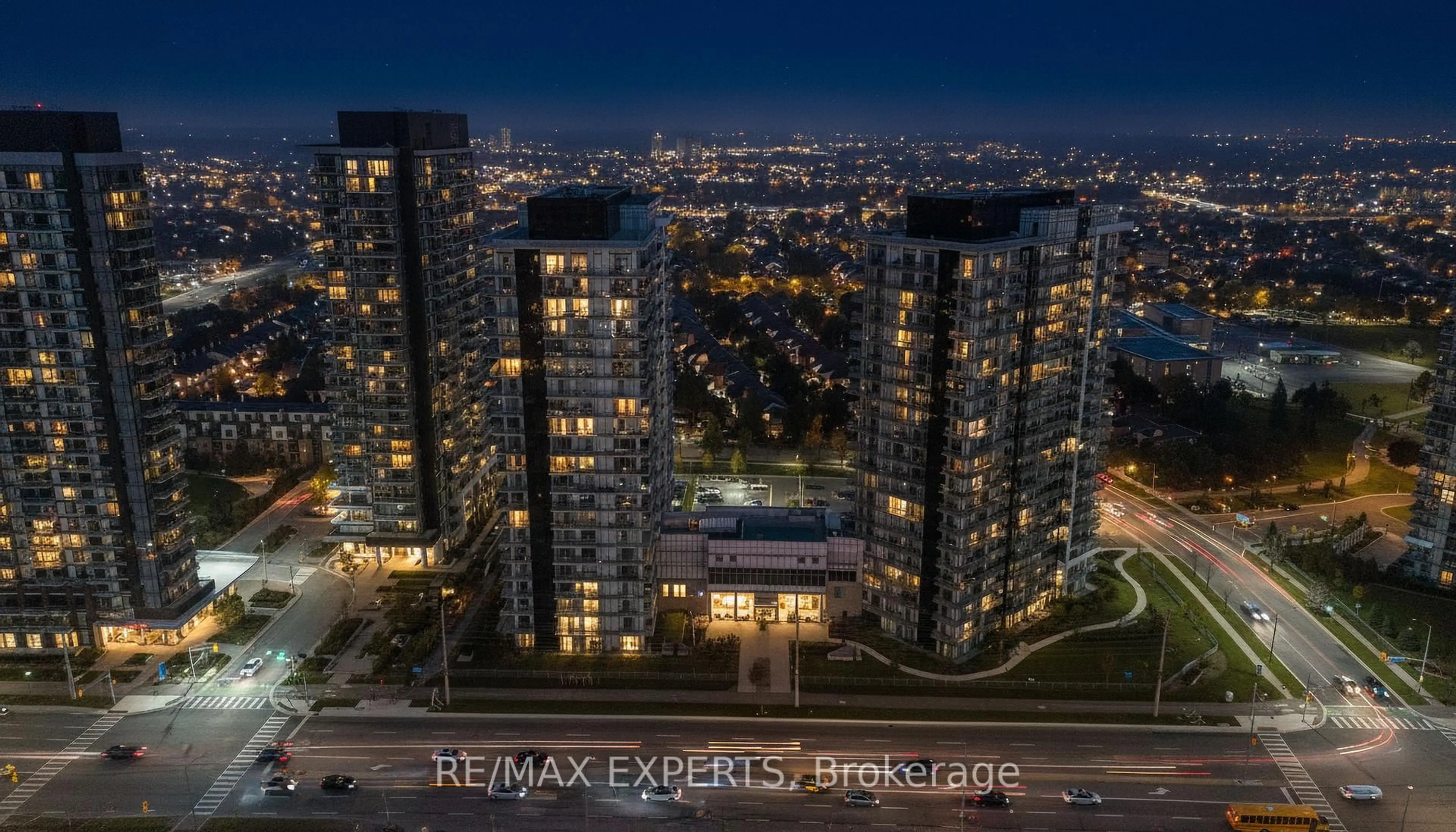 A pic from outside/outdoor area/front of a property/back of a property/a pic from drone, city buildings view from balcony for 4675 Metcalfe Ave #1506, Mississauga Ontario L5M 0Z8