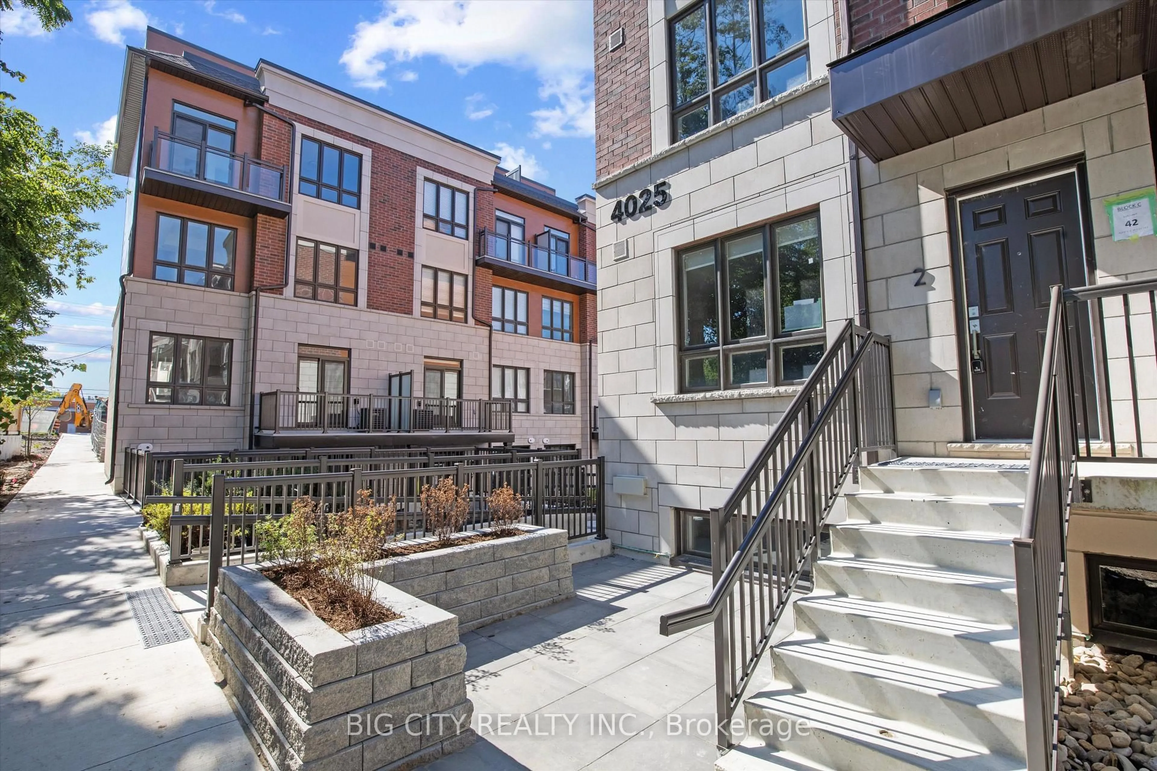 Unknown for 4025 Hickory Dr #2, Mississauga Ontario L4W 1L1