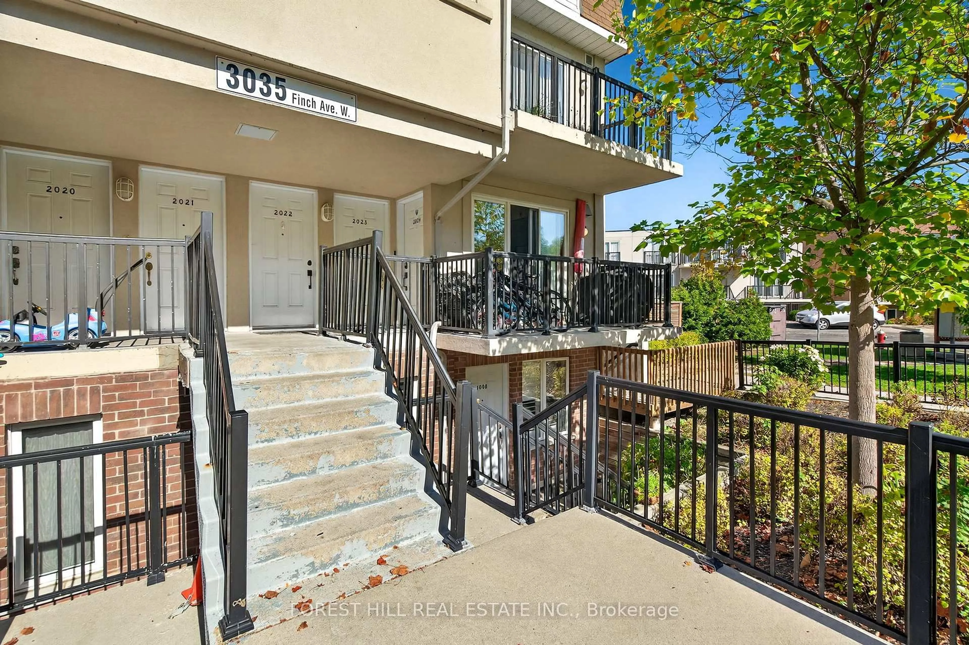 Unknown for 3035 Finch Ave Ave #2022, Toronto Ontario M9M 0A3