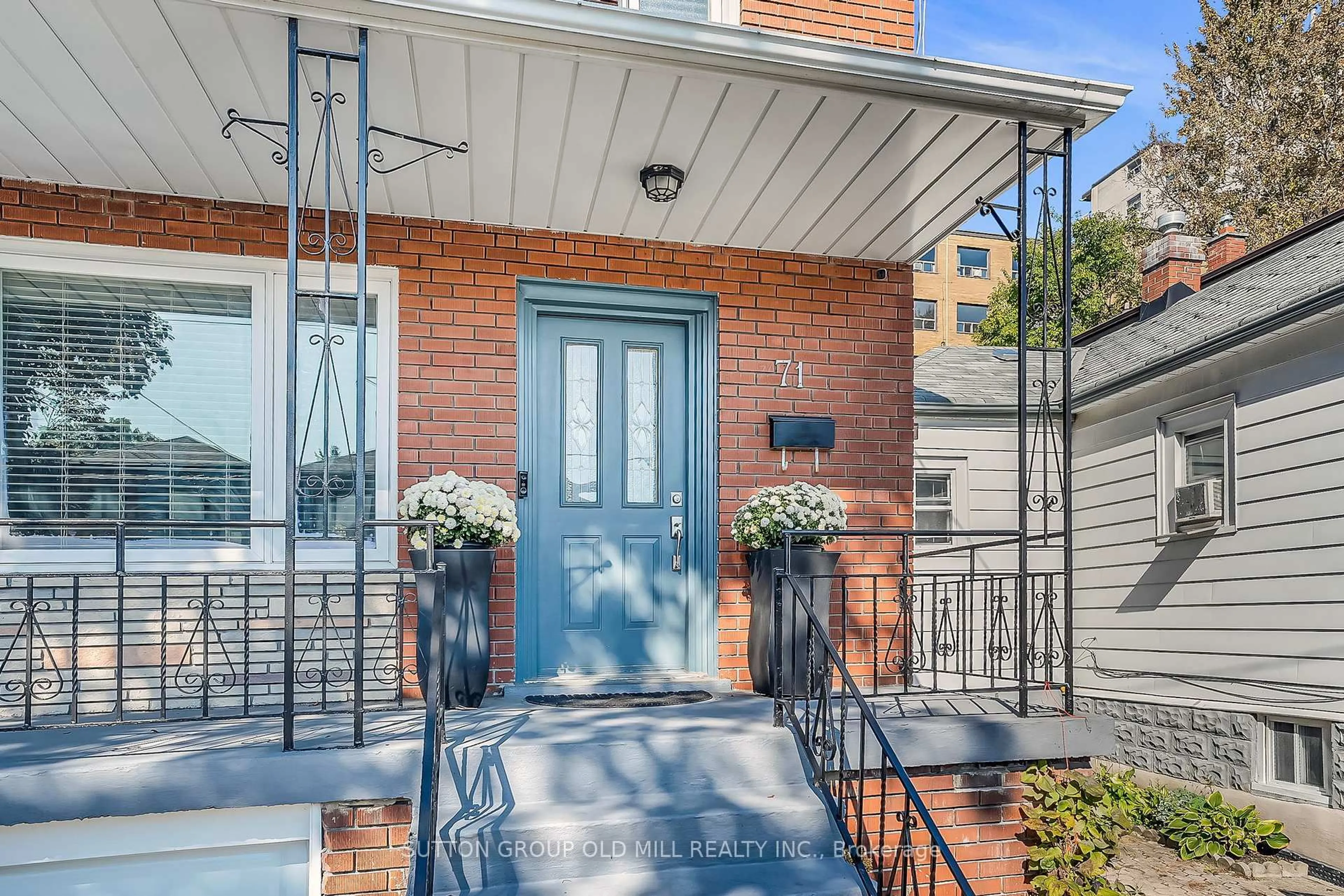 Home with brick exterior material, street for 71 Warren Cres, Toronto Ontario M6S 4S3