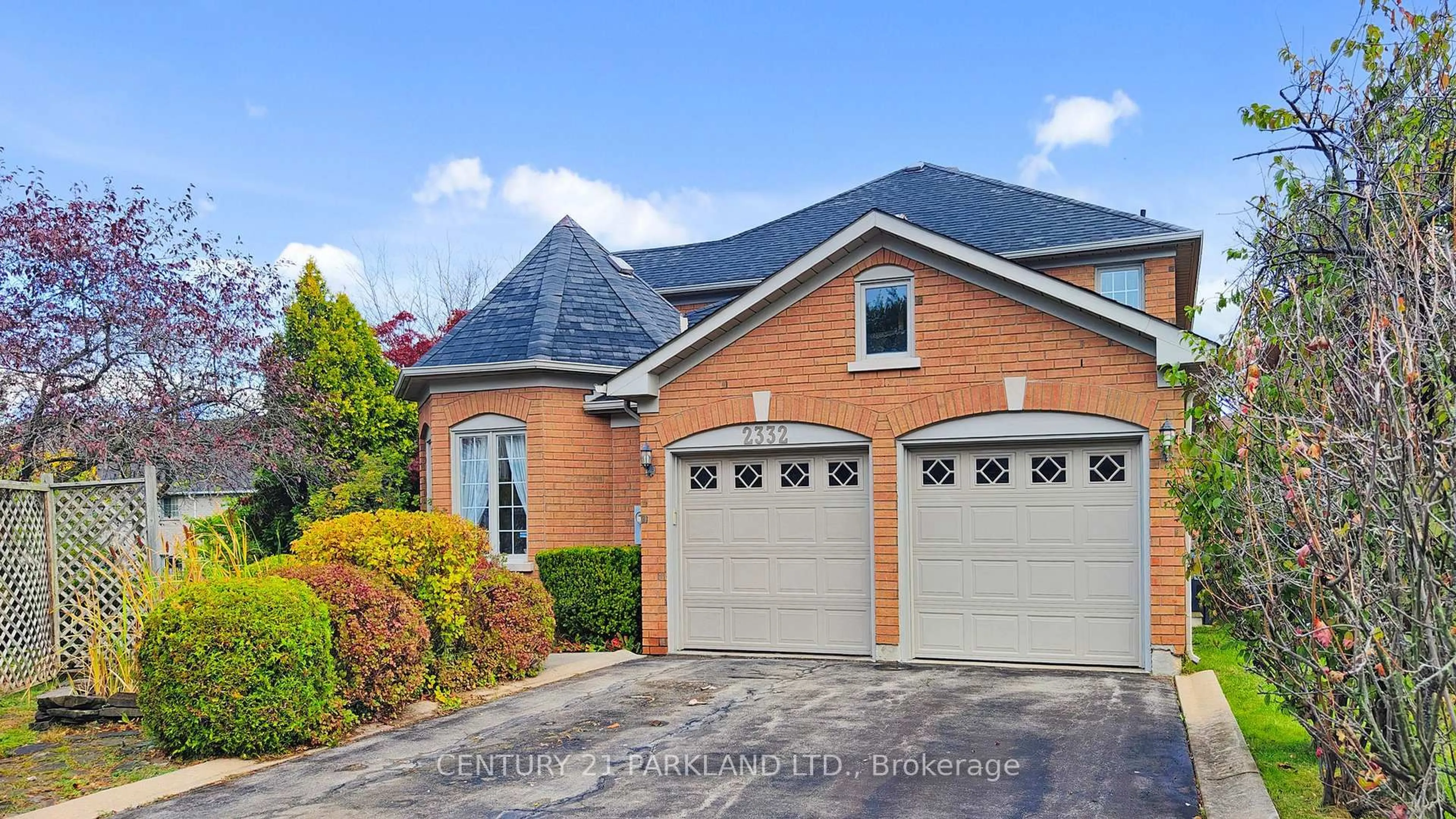 Home with brick exterior material, street for 2332 Manor House Crt, Mississauga Ontario L5M 5Y3