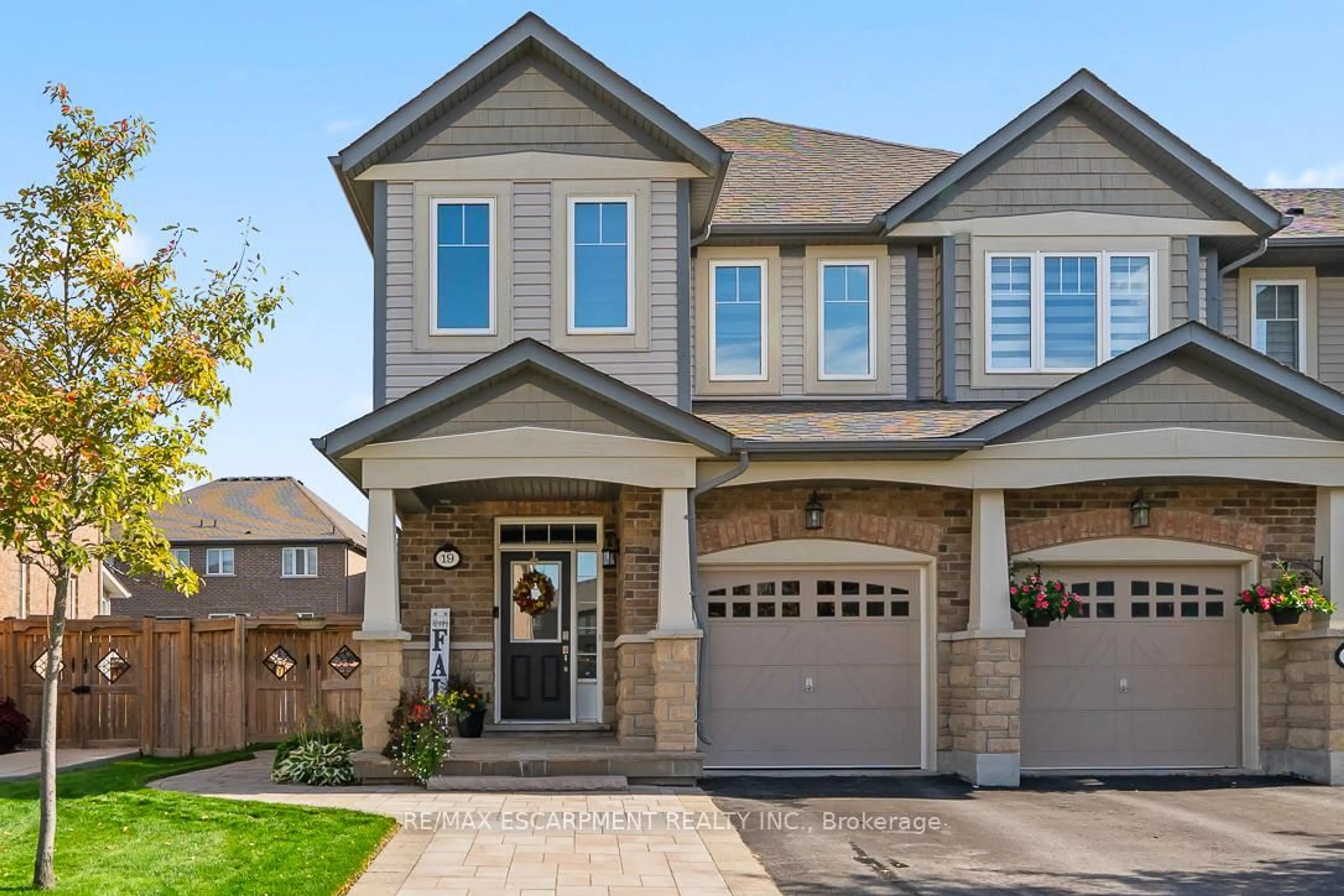 Home with brick exterior material, street for 19 Maple Cider St, Caledon Ontario L7C 4B4