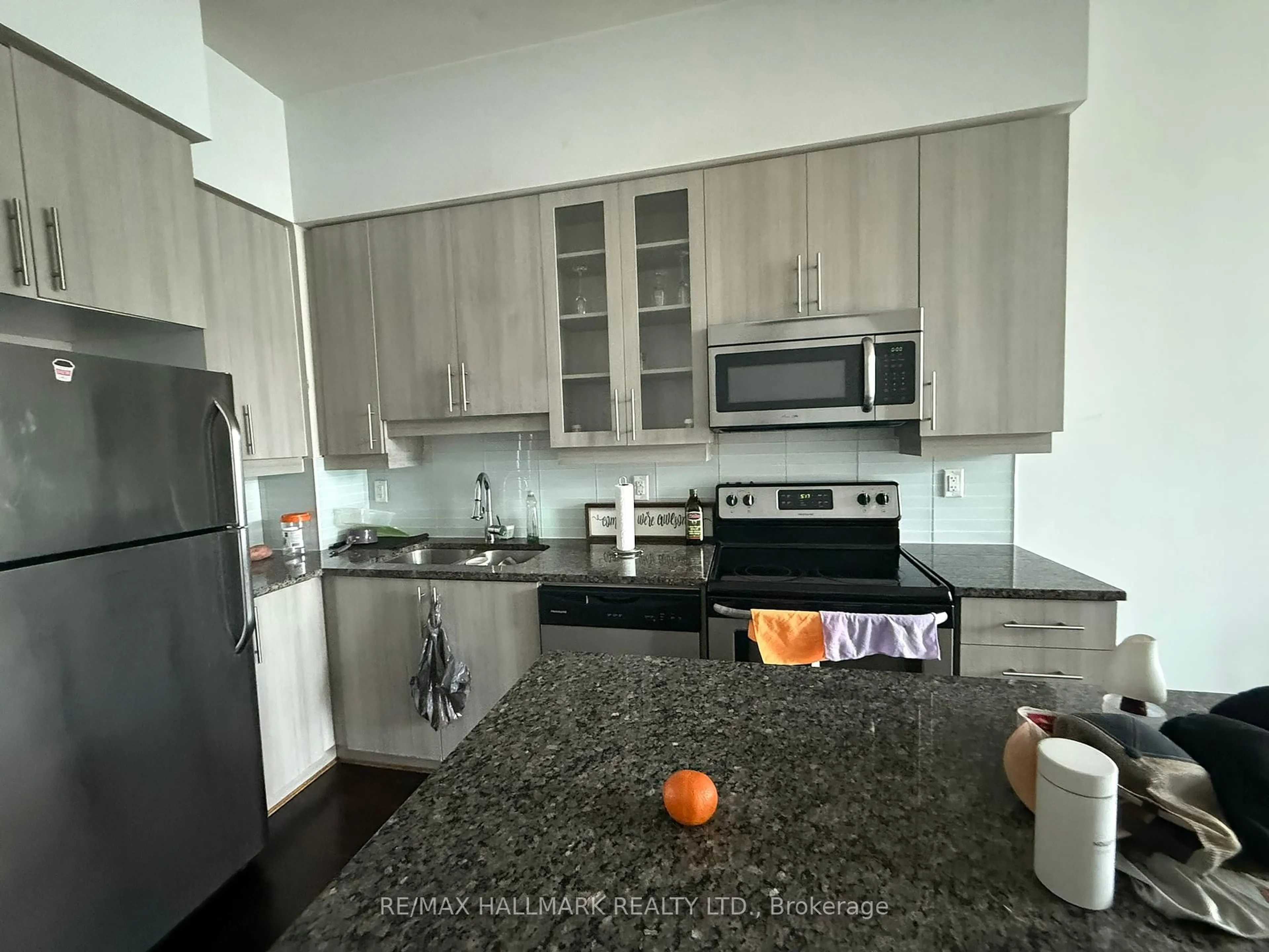 Standard kitchen, ceramic/tile floor for 1185 The Queensway St #1211, Toronto Ontario M8Z 0C6