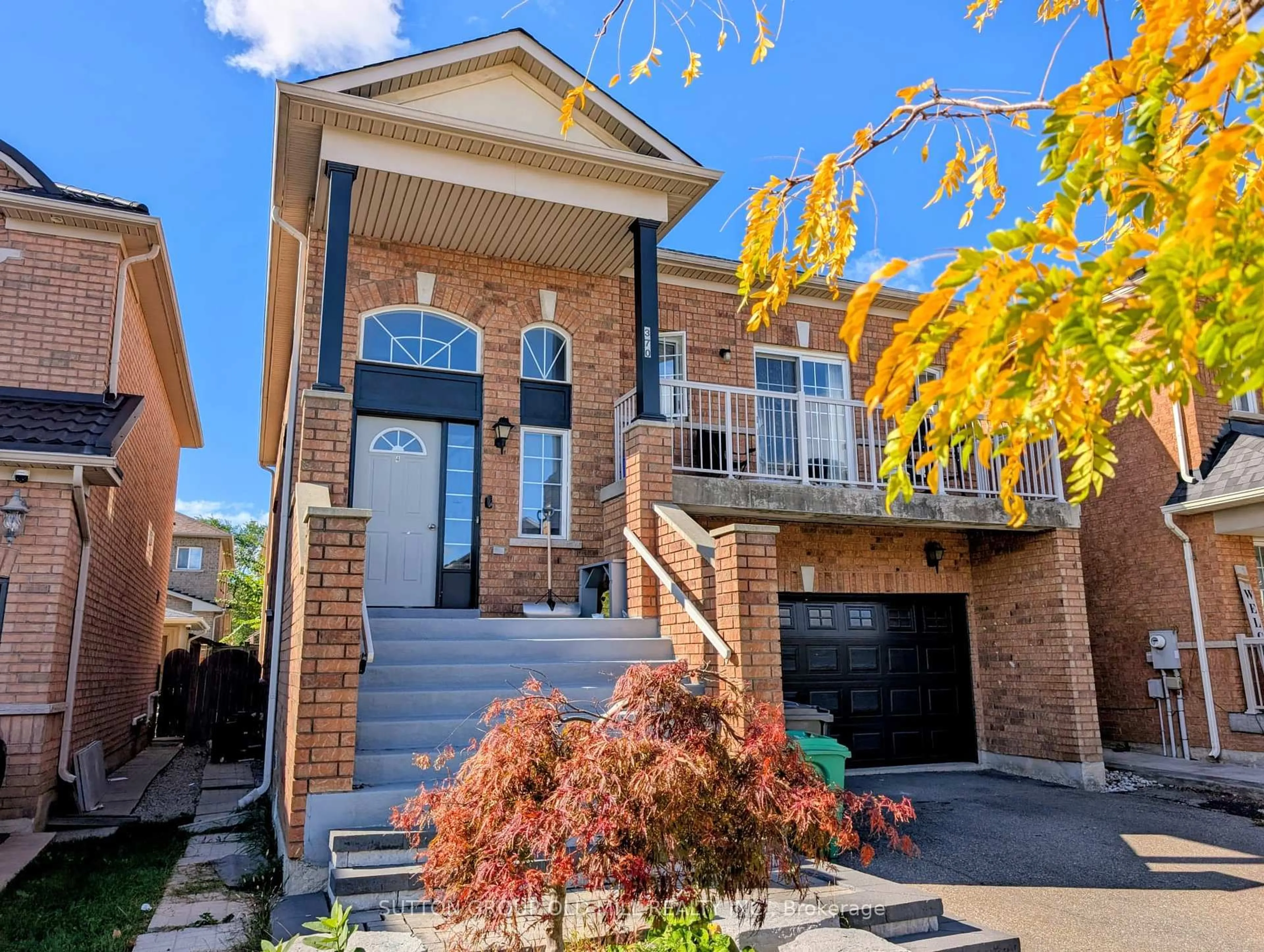 Home with brick exterior material, street for 370 Queen Mary Dr, Brampton Ontario L7A 3T1