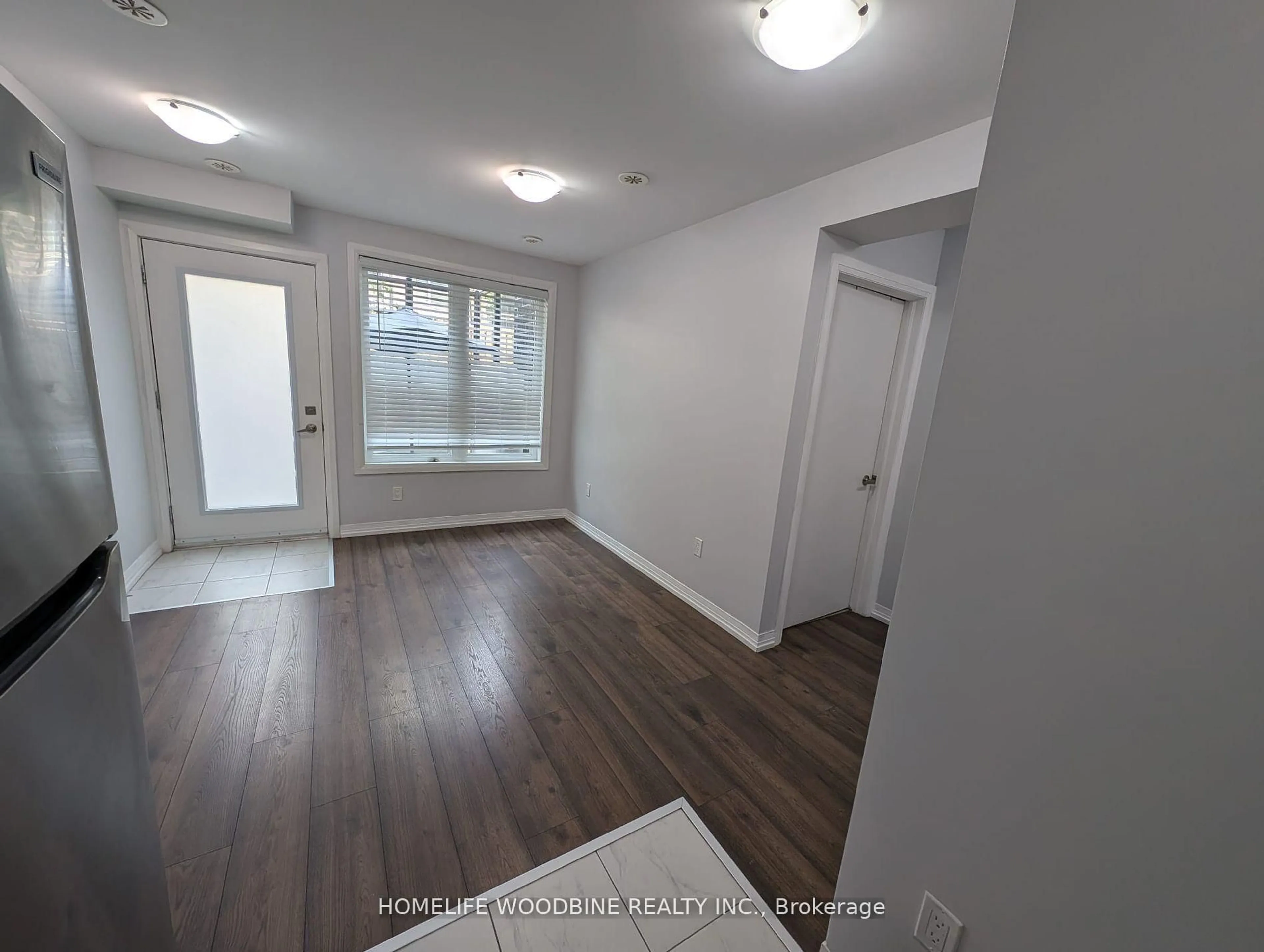 A pic of a room for 1145 Journeyman Lane #121, Mississauga Ontario L5J 0B5