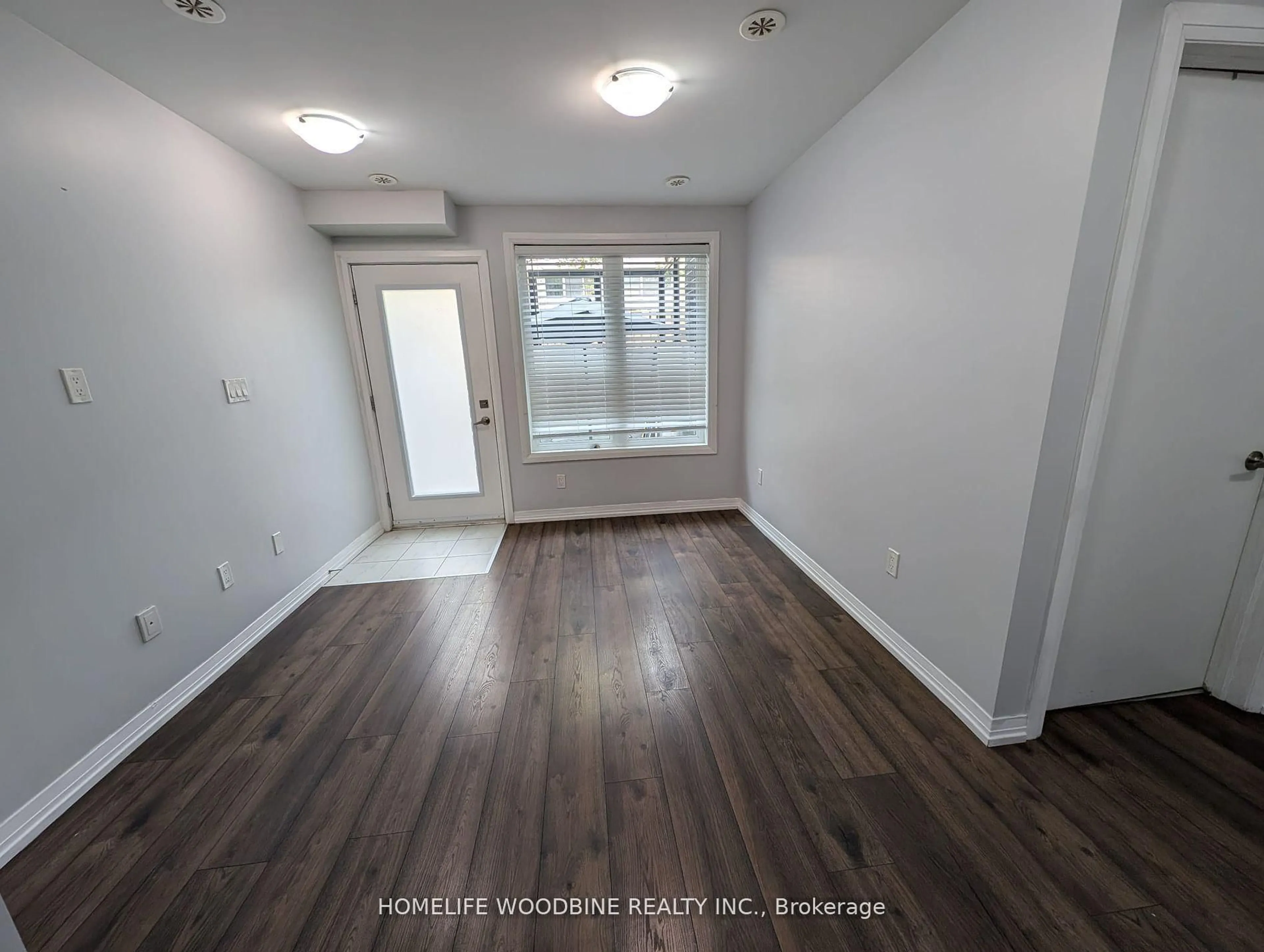A pic of a room for 1145 Journeyman Lane #121, Mississauga Ontario L5J 0B5