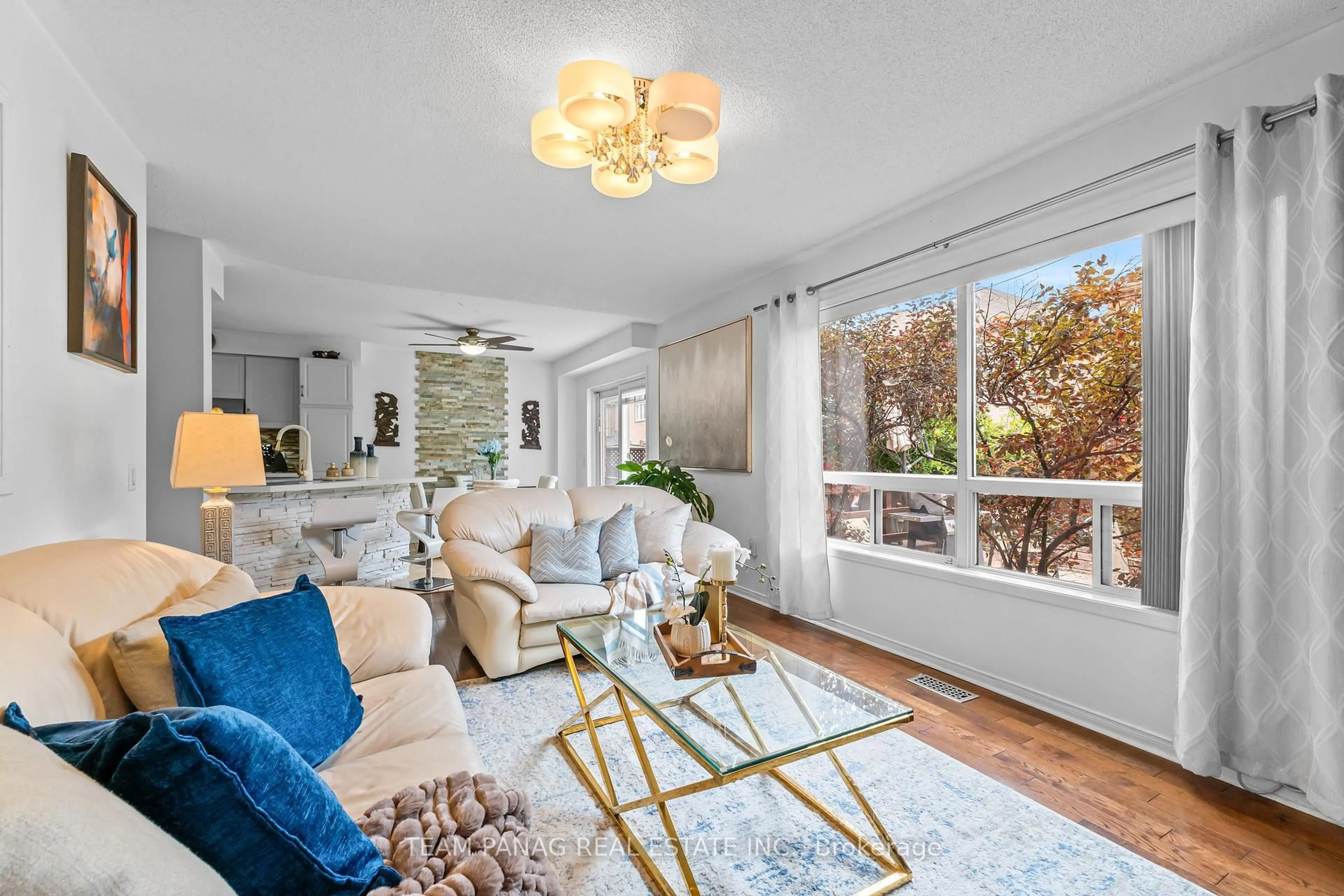 Living room with furniture, unknown for 28 Charleswood Circ, Brampton Ontario L7A 1Z2