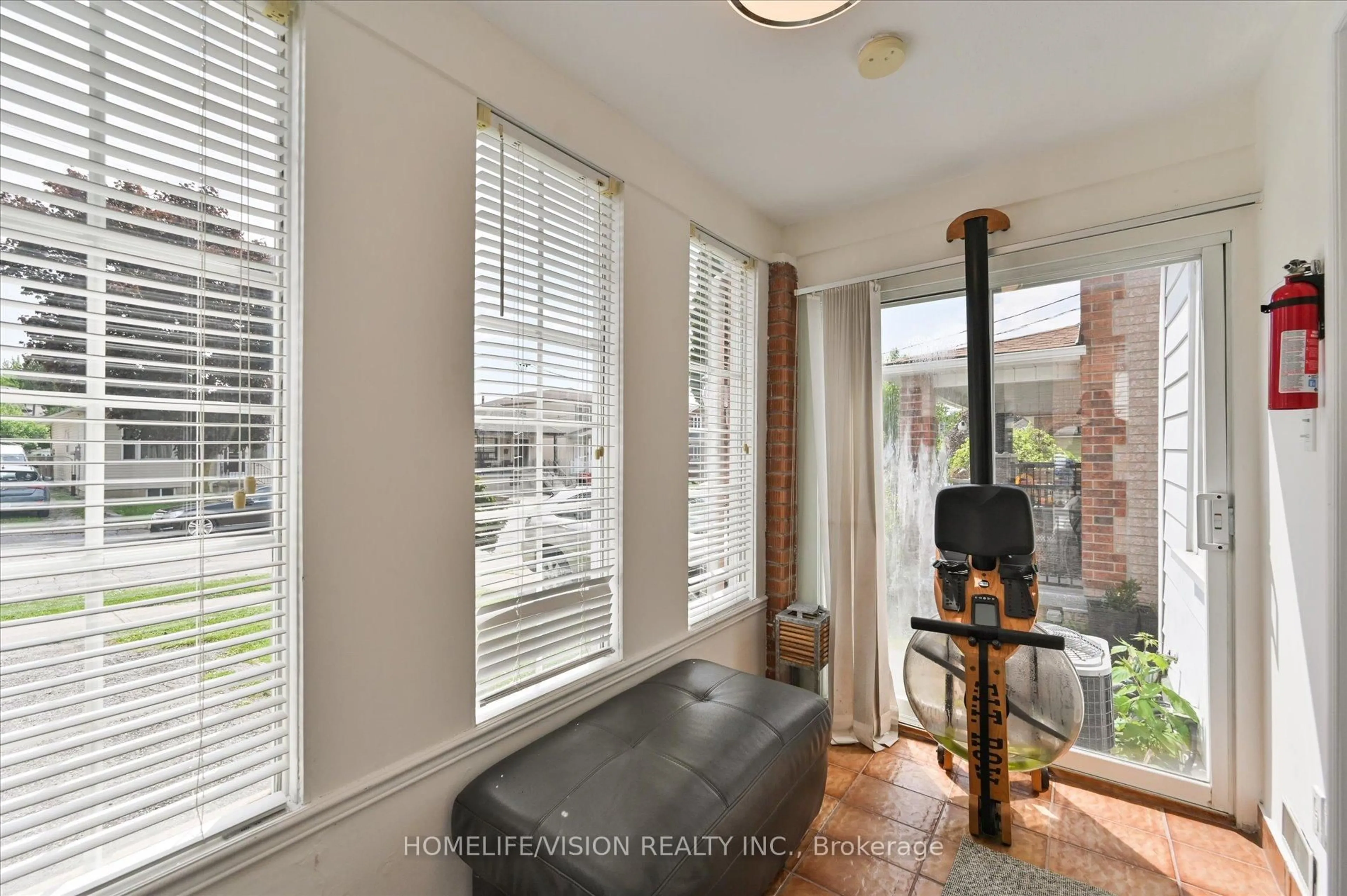Unknown for 406 Nairn Ave, Toronto Ontario M6E 4J3