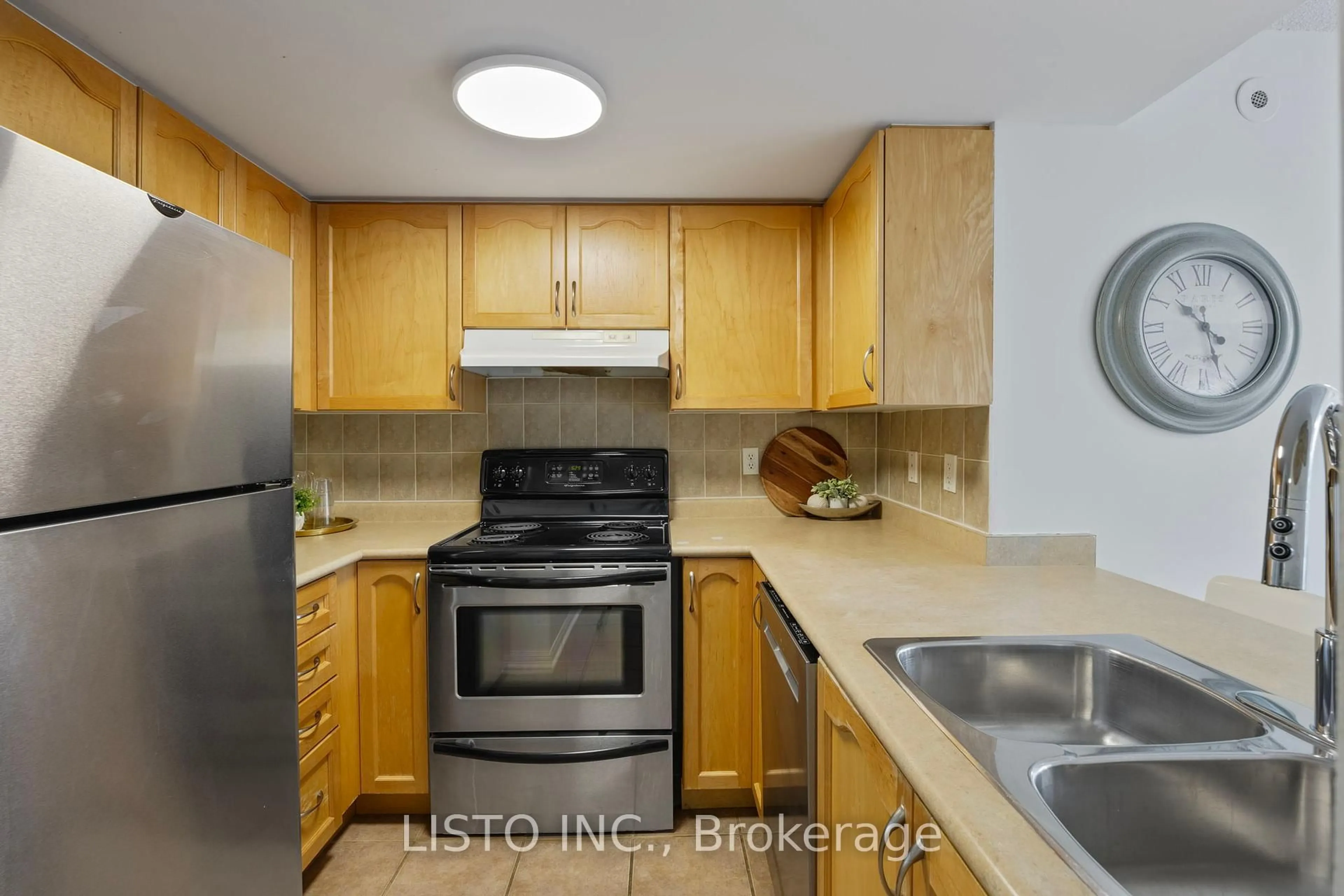 Standard kitchen, unknown for 55 George Appleton Way #2106, Toronto Ontario M3M 0A2