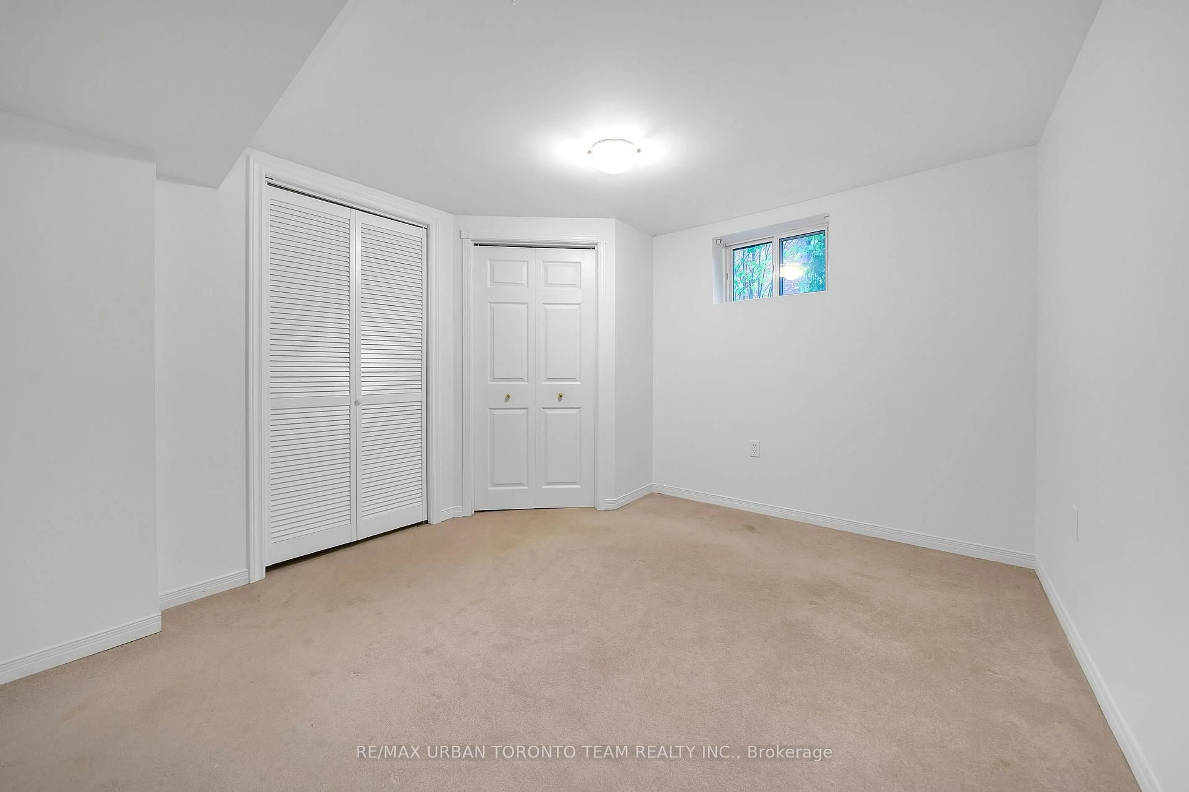 A pic of a room for 25 Westhead Rd, Toronto Ontario M8W 4R7