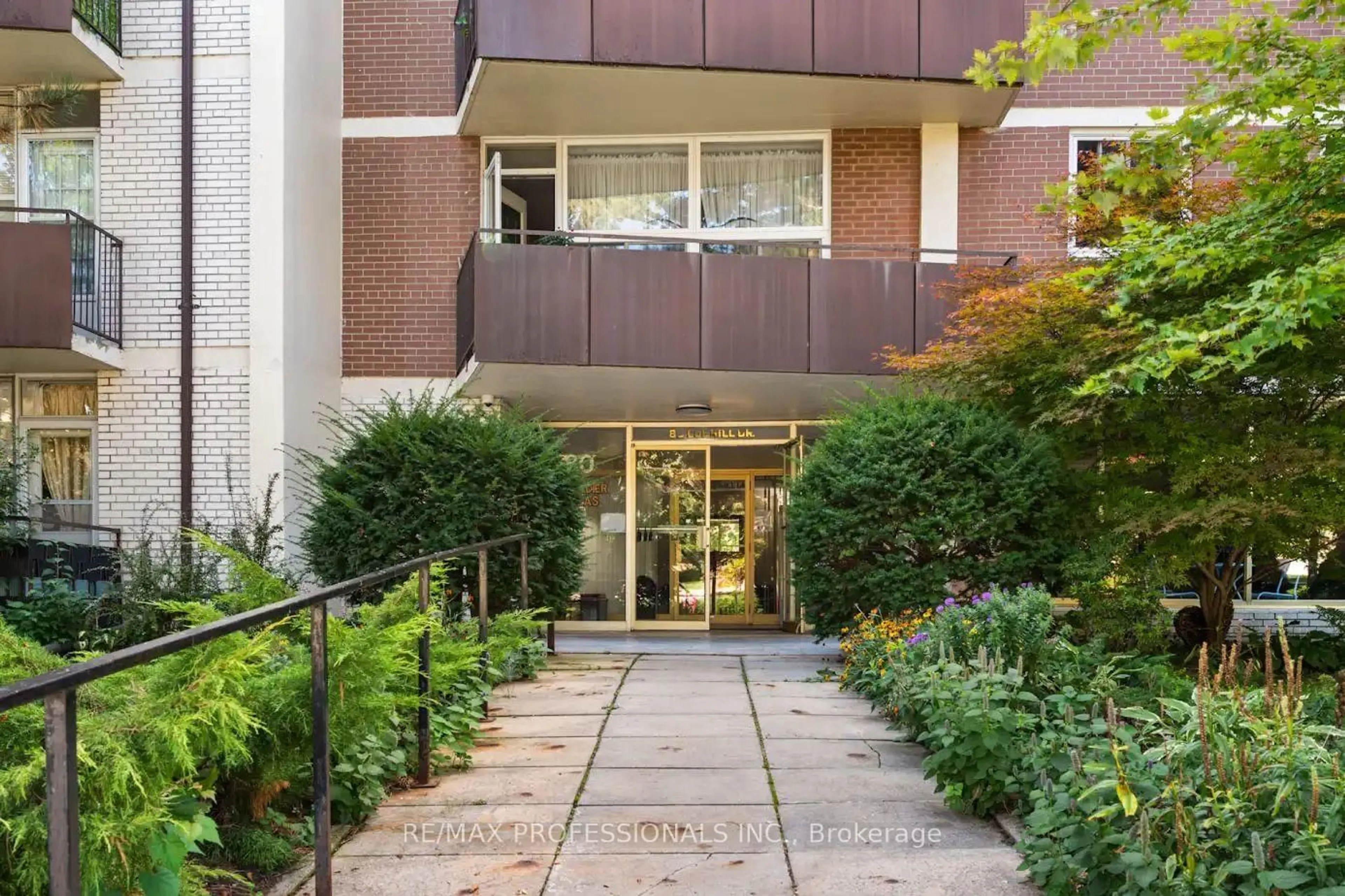 Unknown for 80 Coe Hill Dr #4, Toronto Ontario M6S 3C9