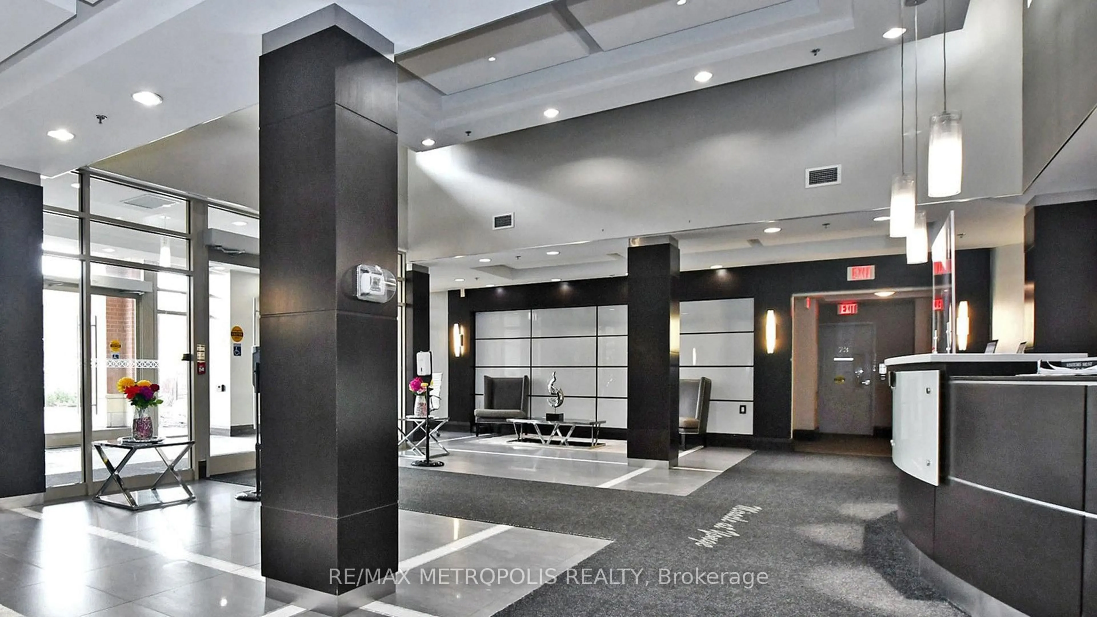 Lobby for 75 King St #1709, Mississauga Ontario L5A 4G5