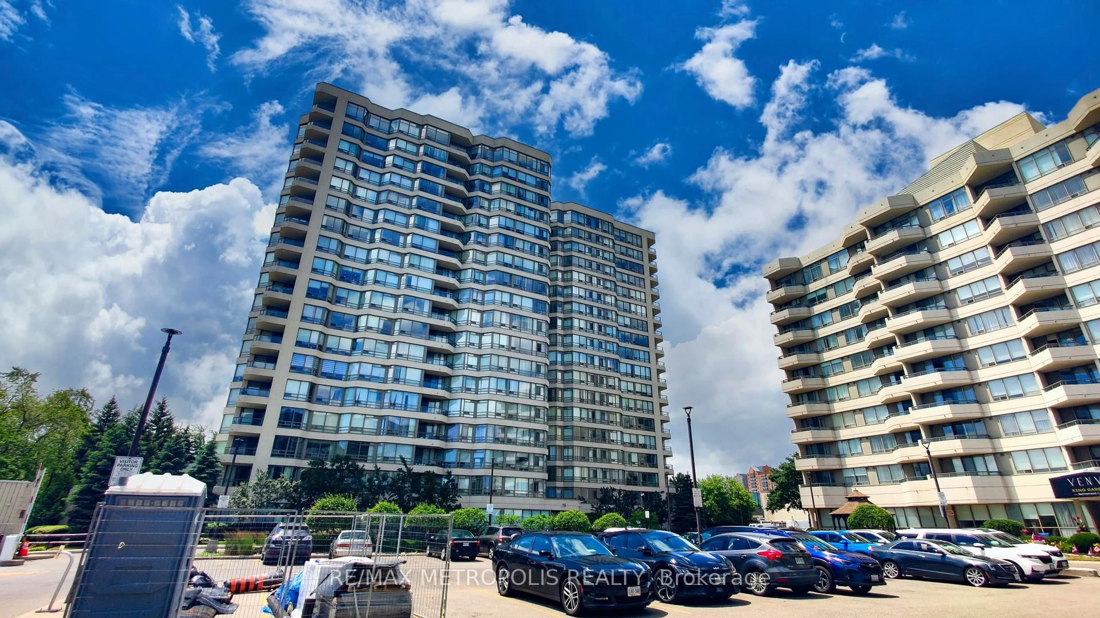 Unknown for 75 King St #1512, Mississauga Ontario L5A 4G5