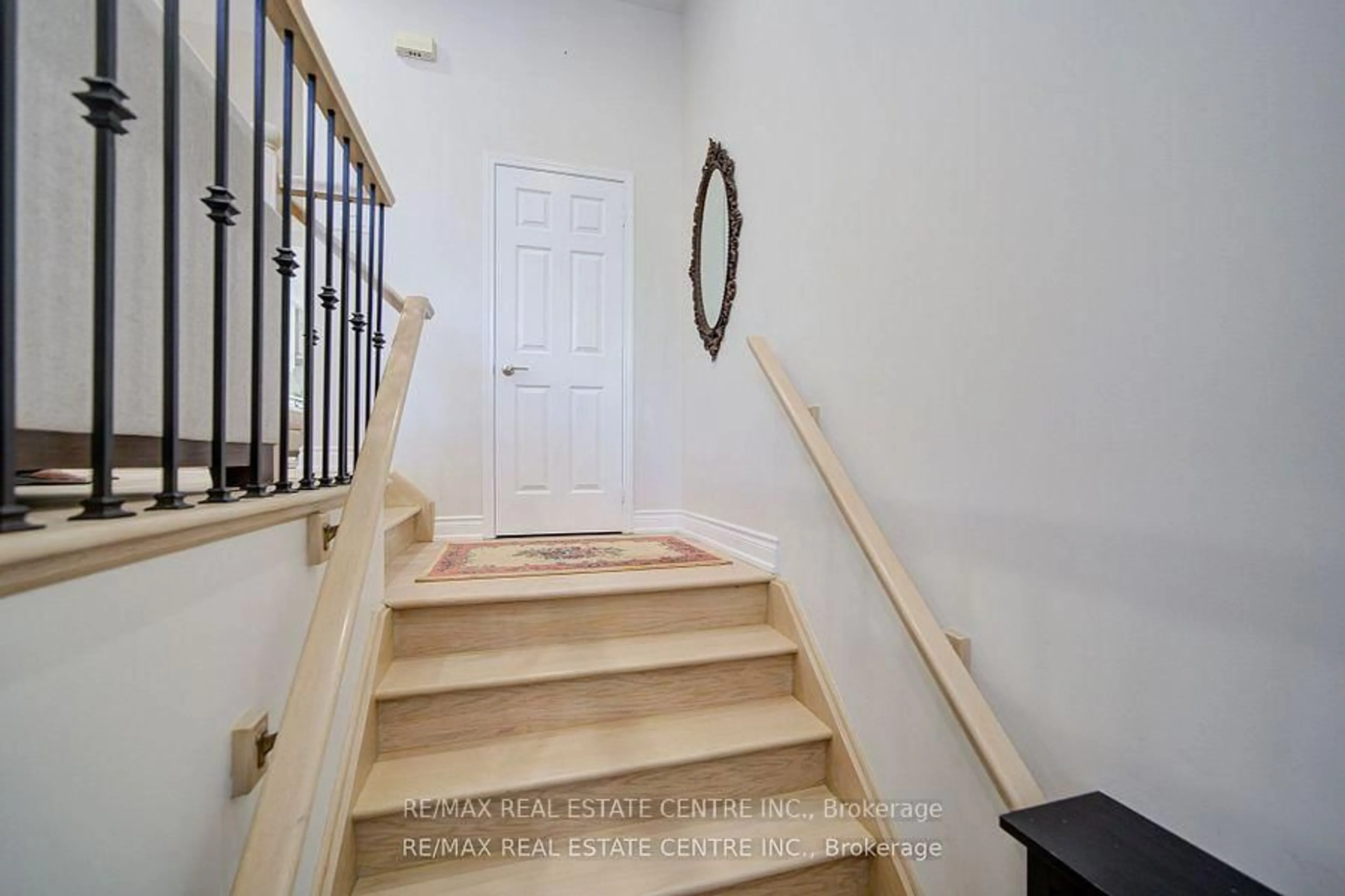 Unknown for 280 Hillcrest Ave #19, Mississauga Ontario L5B 4L3