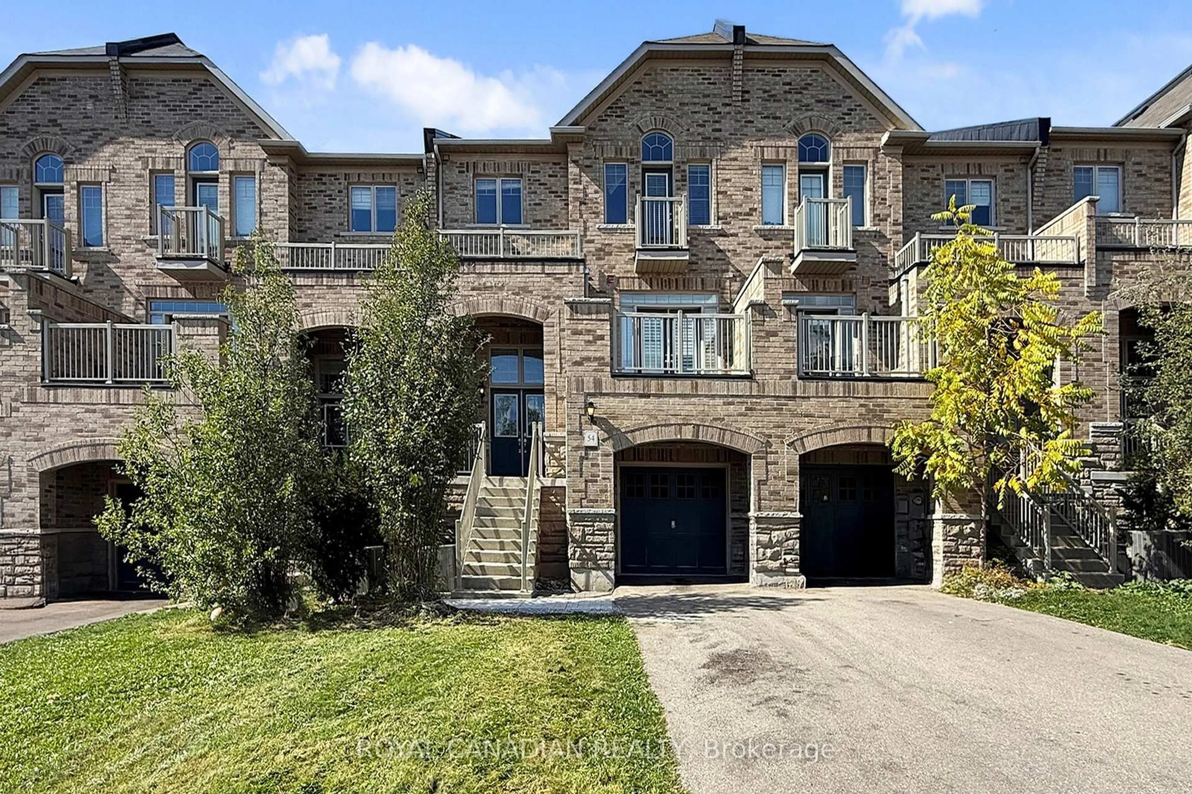 Home with brick exterior material, street for 54 Chesterwood Cres, Brampton Ontario L6Y 0Z4