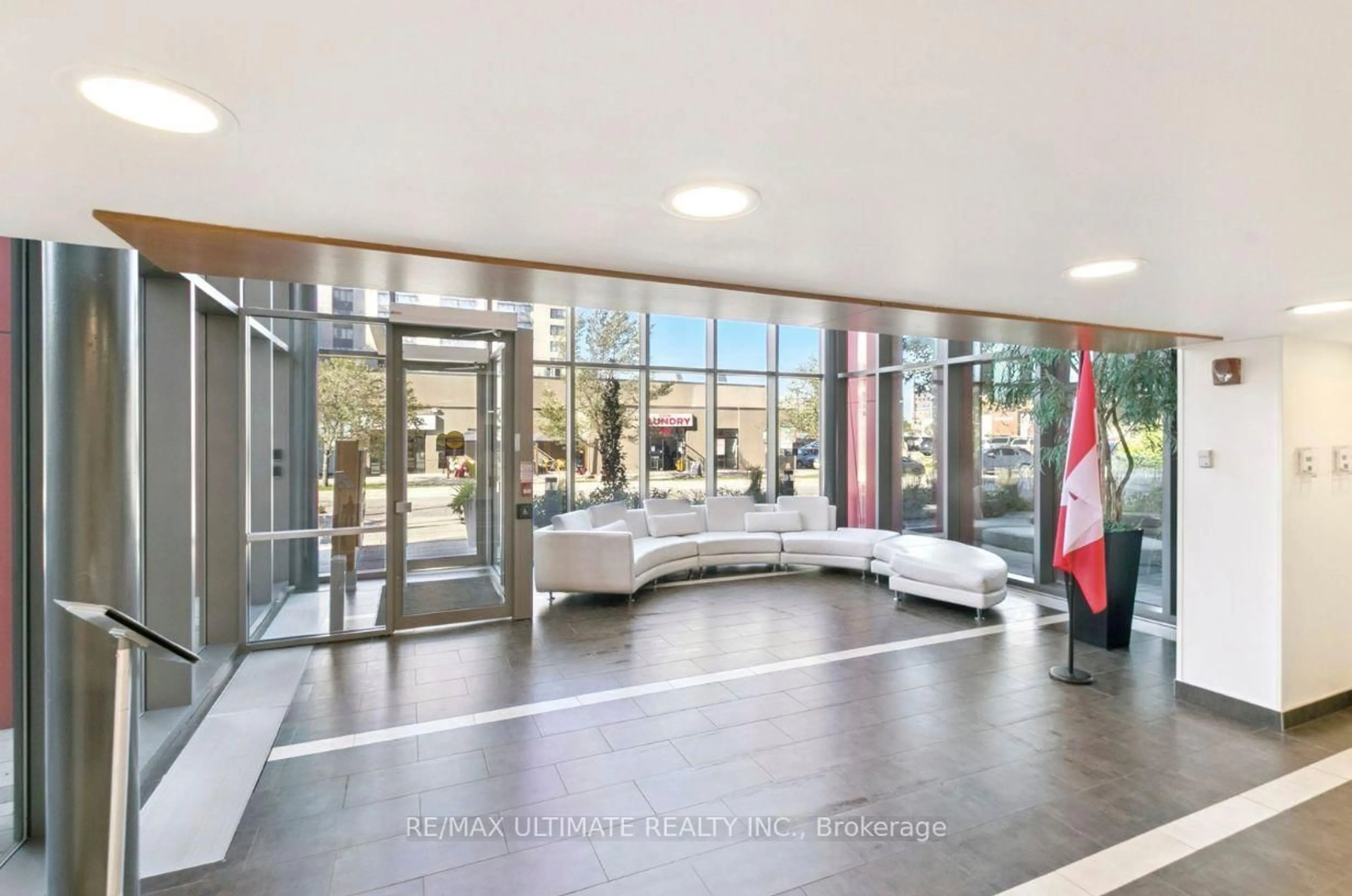 Indoor foyer for 15 James Finlay Way #730, Toronto Ontario M3M 0B3