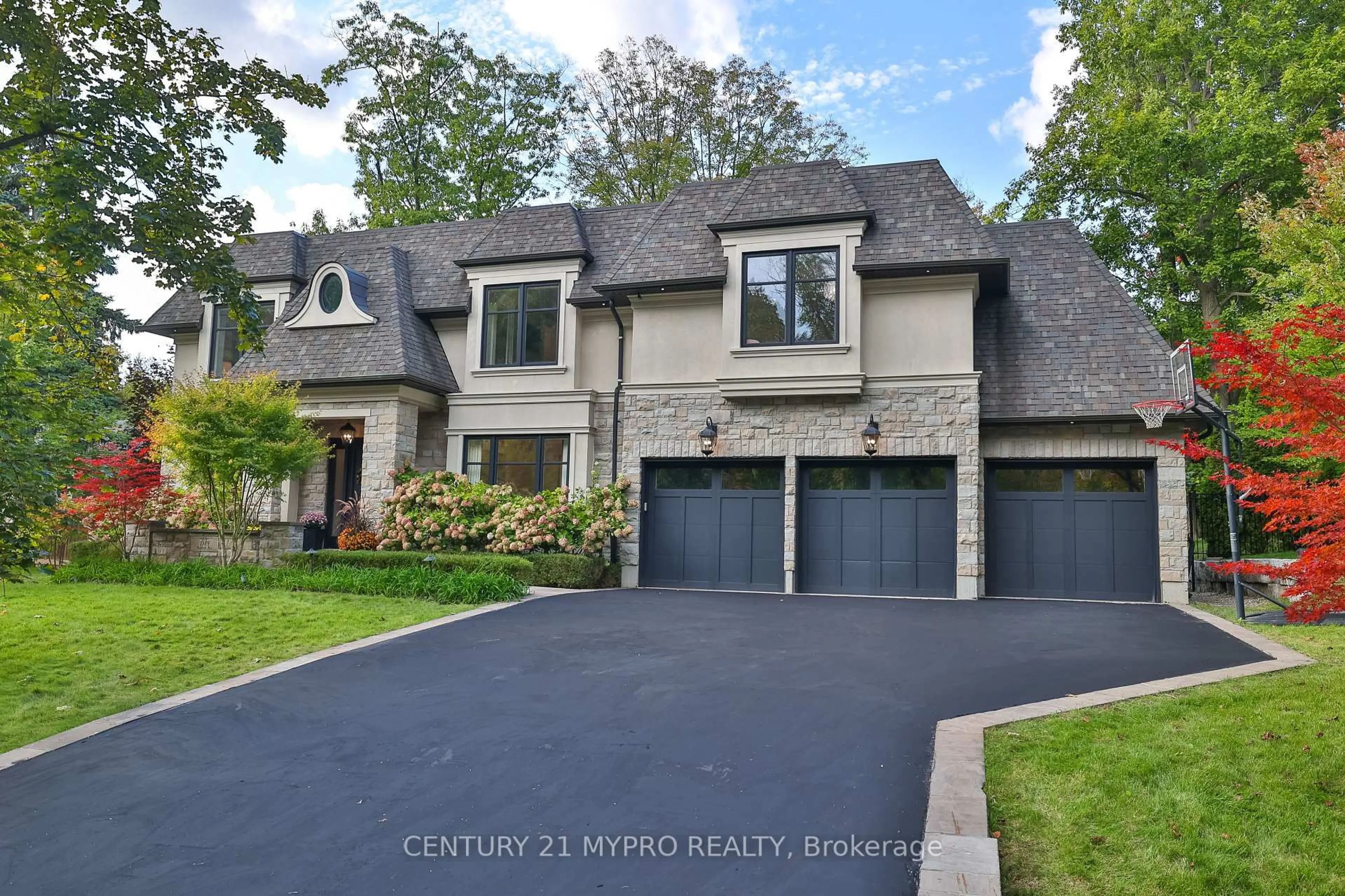 Home with brick exterior material, street for 1389 Weaver Ave, Oakville Ontario L6J 2L6