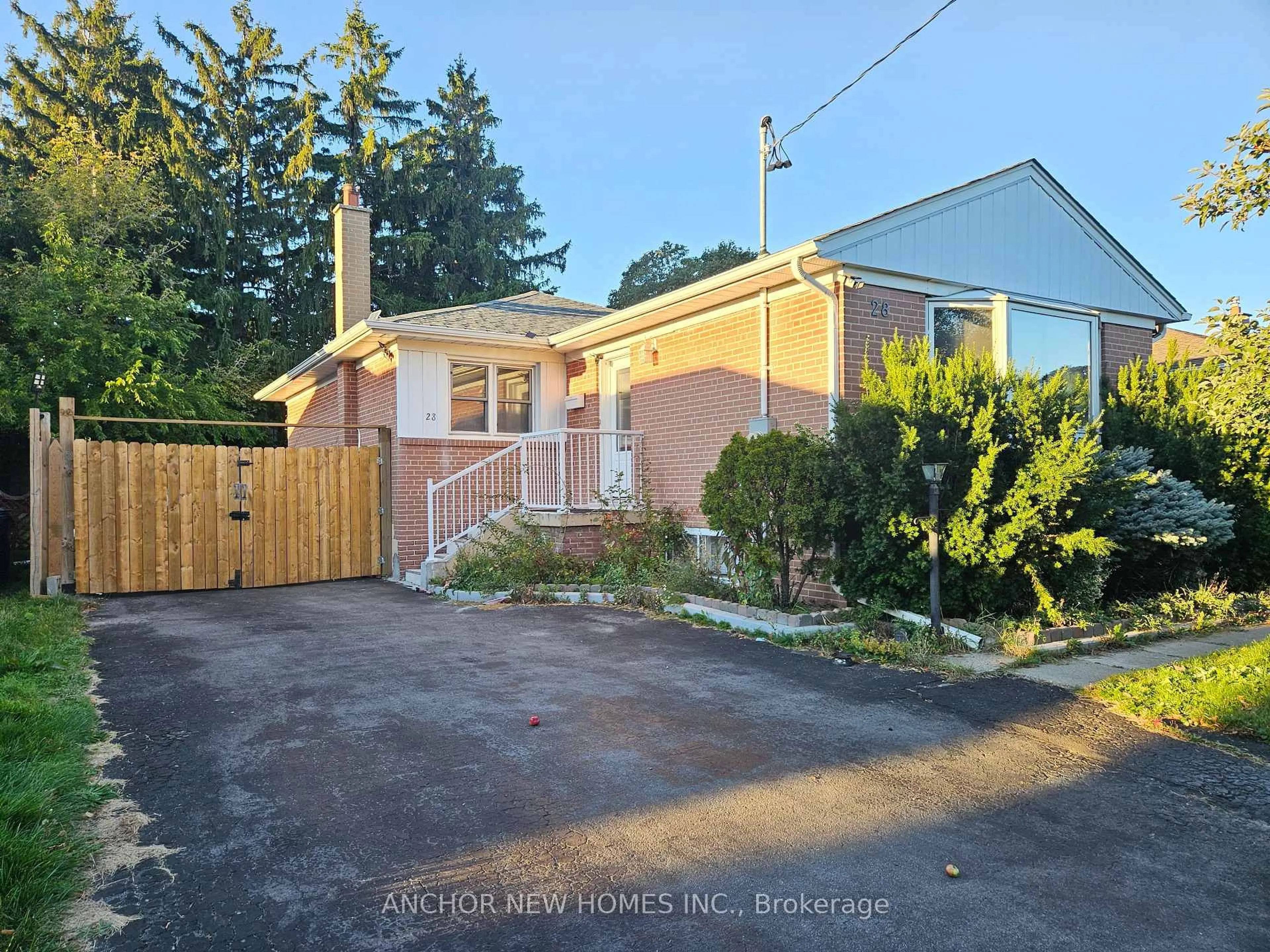A pic from outside/outdoor area/front of a property/back of a property/a pic from drone, street for 28 Eringate Dr, Toronto Ontario M9C 3Y7