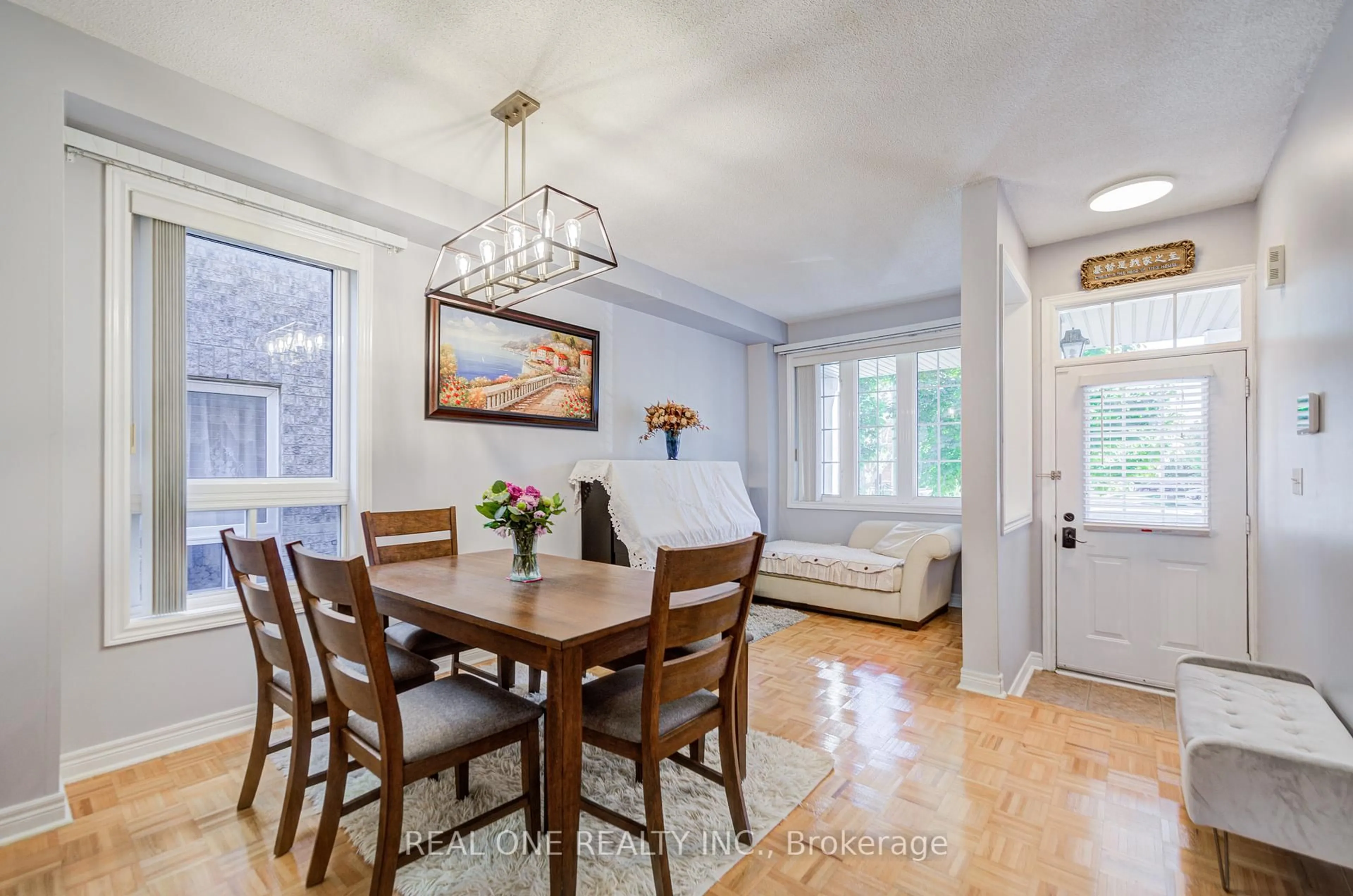 Dining room, unknown for 149 Paris St, Mississauga Ontario L4Z 4H6