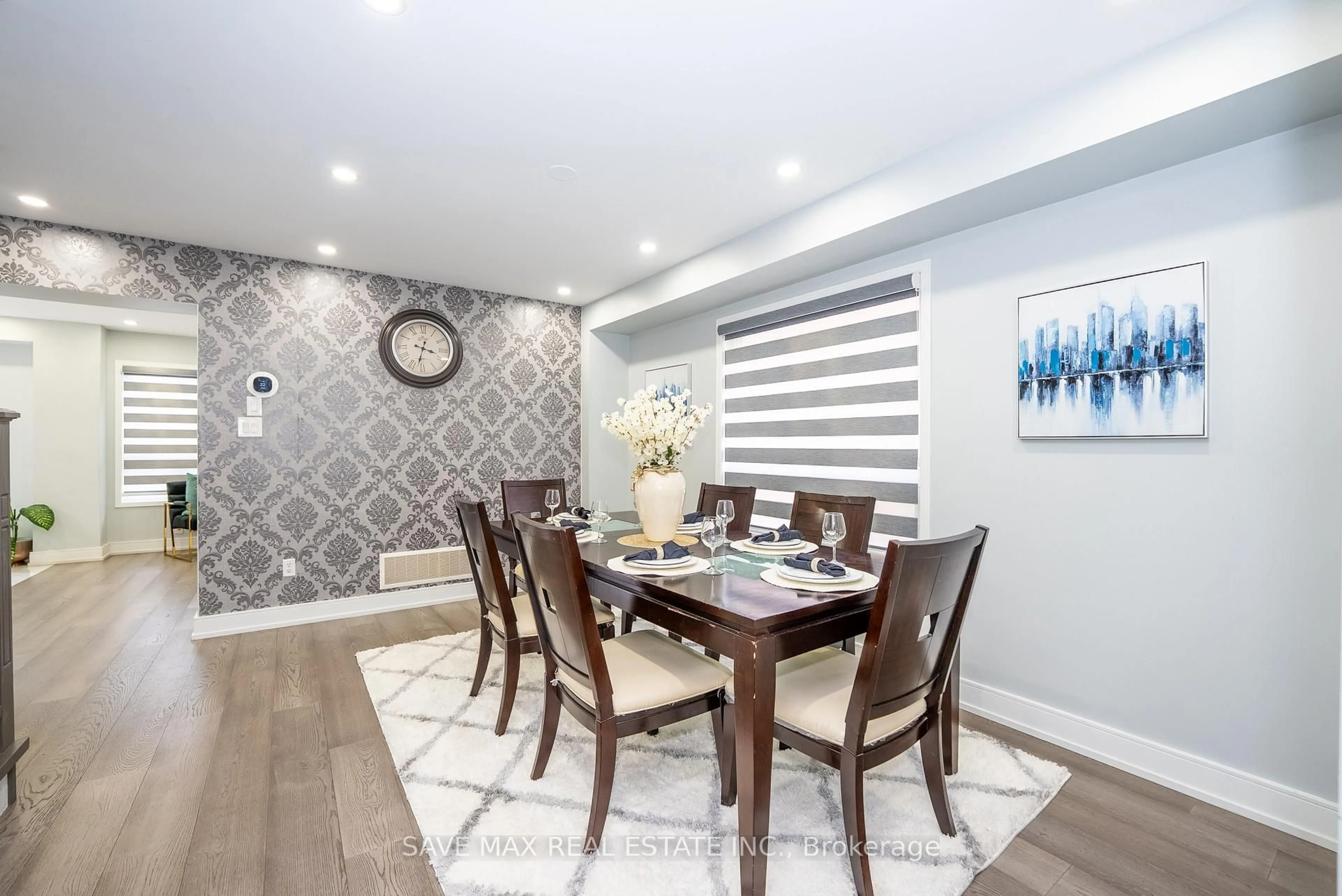 Dining room, unknown for 100 Crown Victoria Dr, Brampton Ontario L7A 3X6