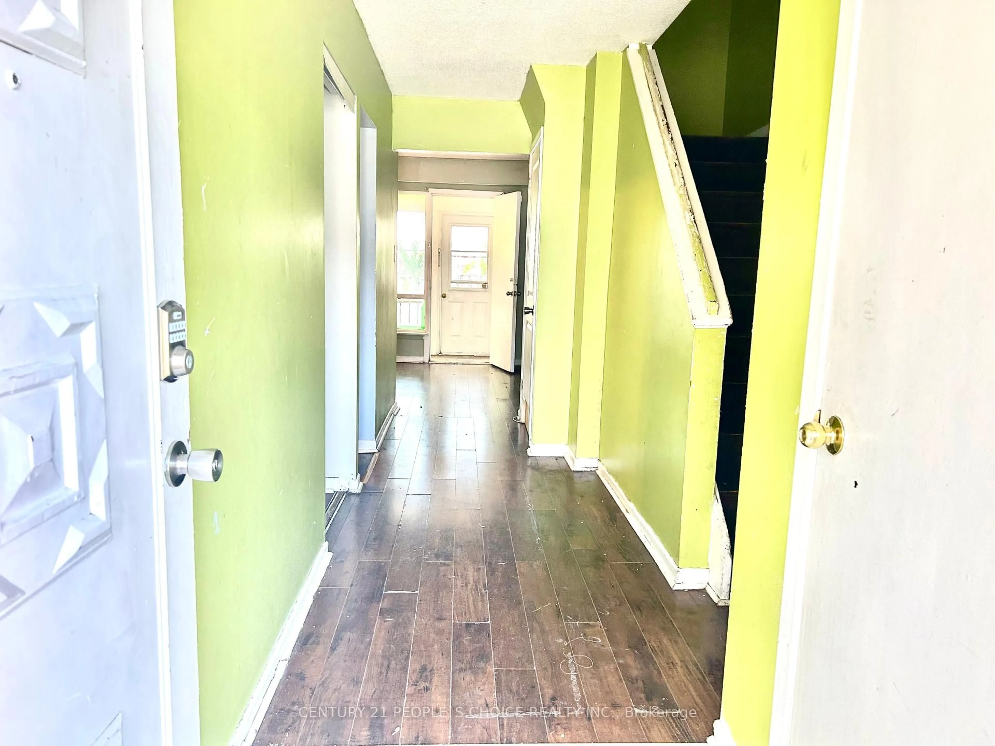 Indoor entryway for 3600 Morning Star Dr #26, Mississauga Ontario L4T 1Y5