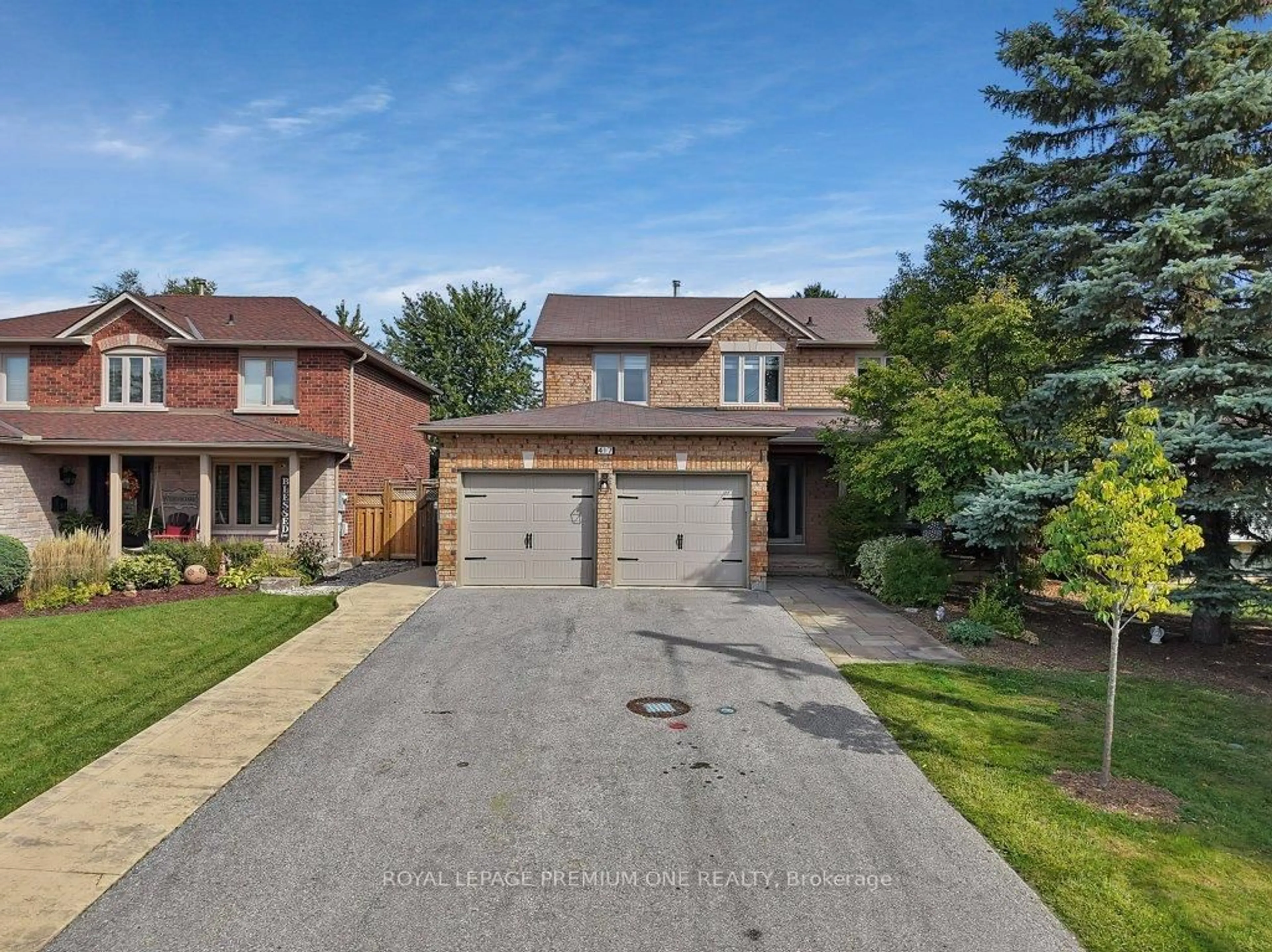 Home with brick exterior material, street for 417 Kingsview Dr, Caledon Ontario L7E 1J4