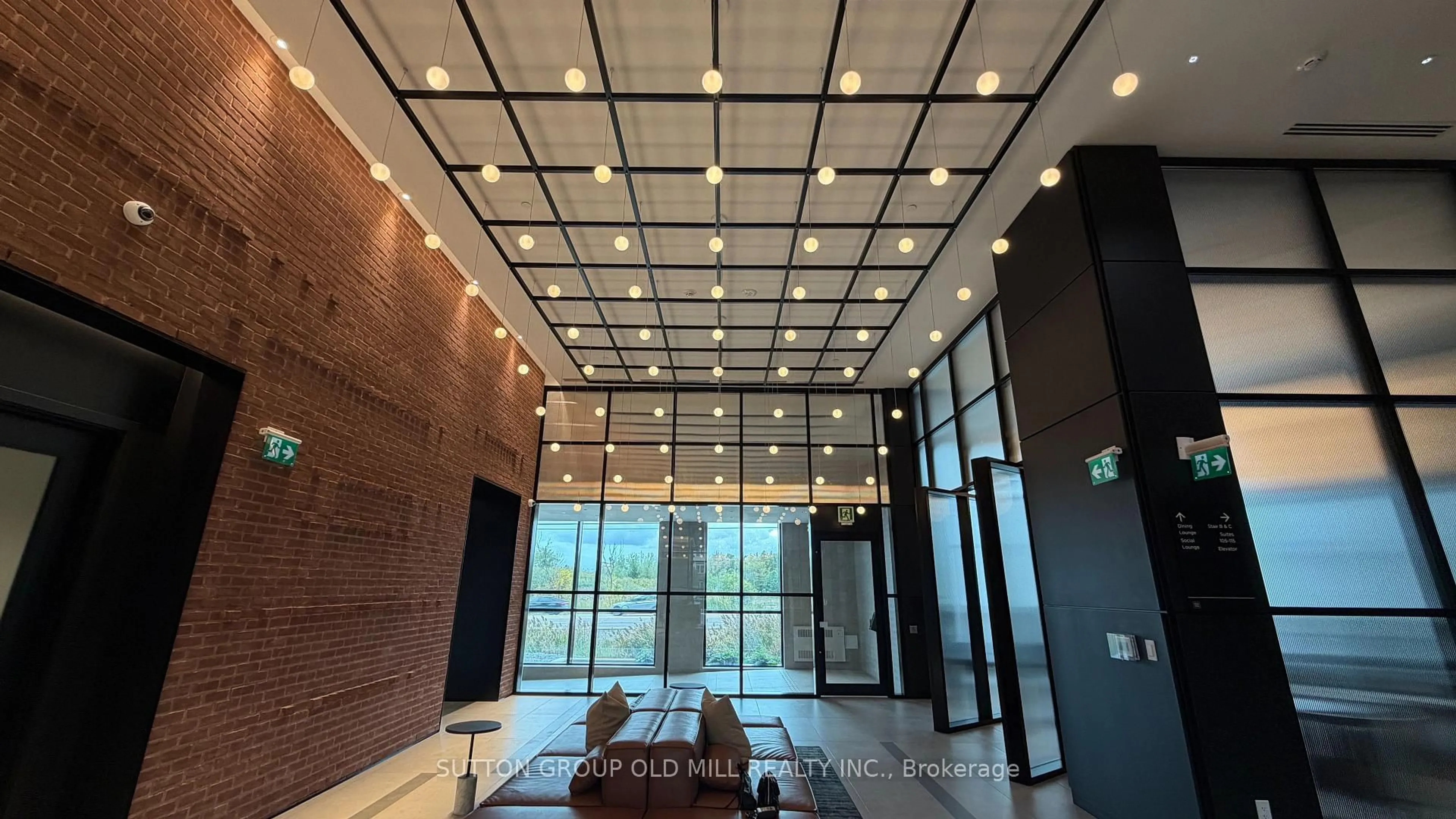 Indoor foyer for 3220 william Coltson Ave #316, Oakville Ontario L6H 7X9