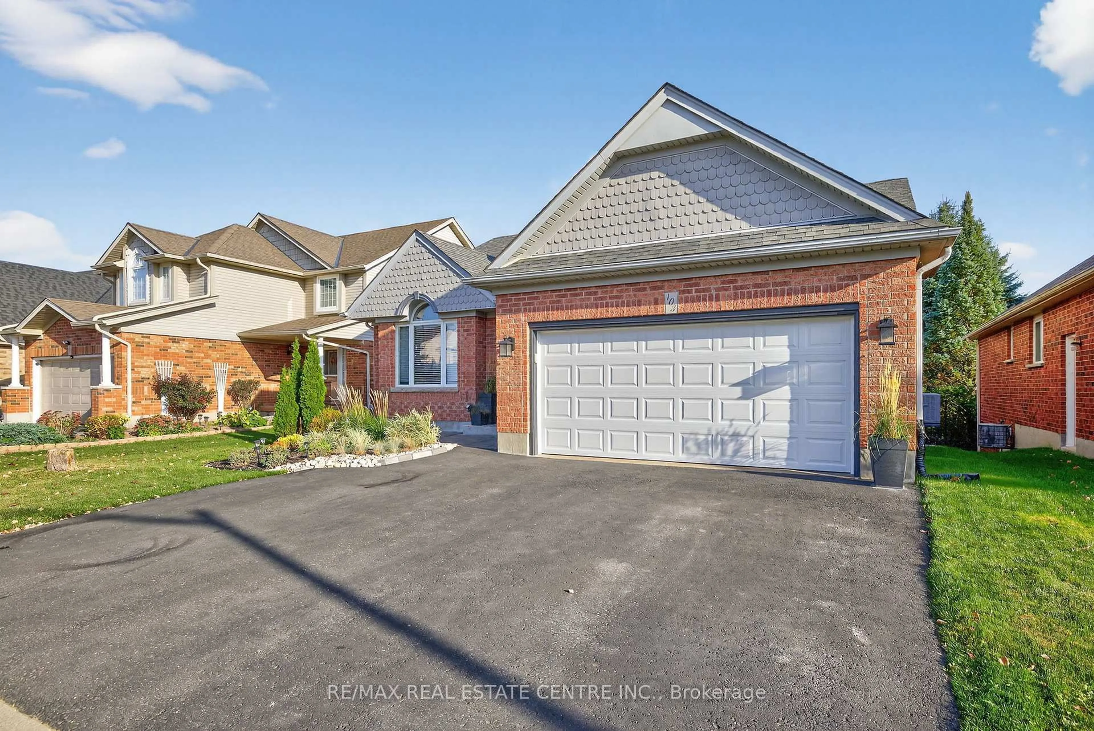 Home with brick exterior material, street for 103 Hunter Rd, Orangeville Ontario L9W 5C2