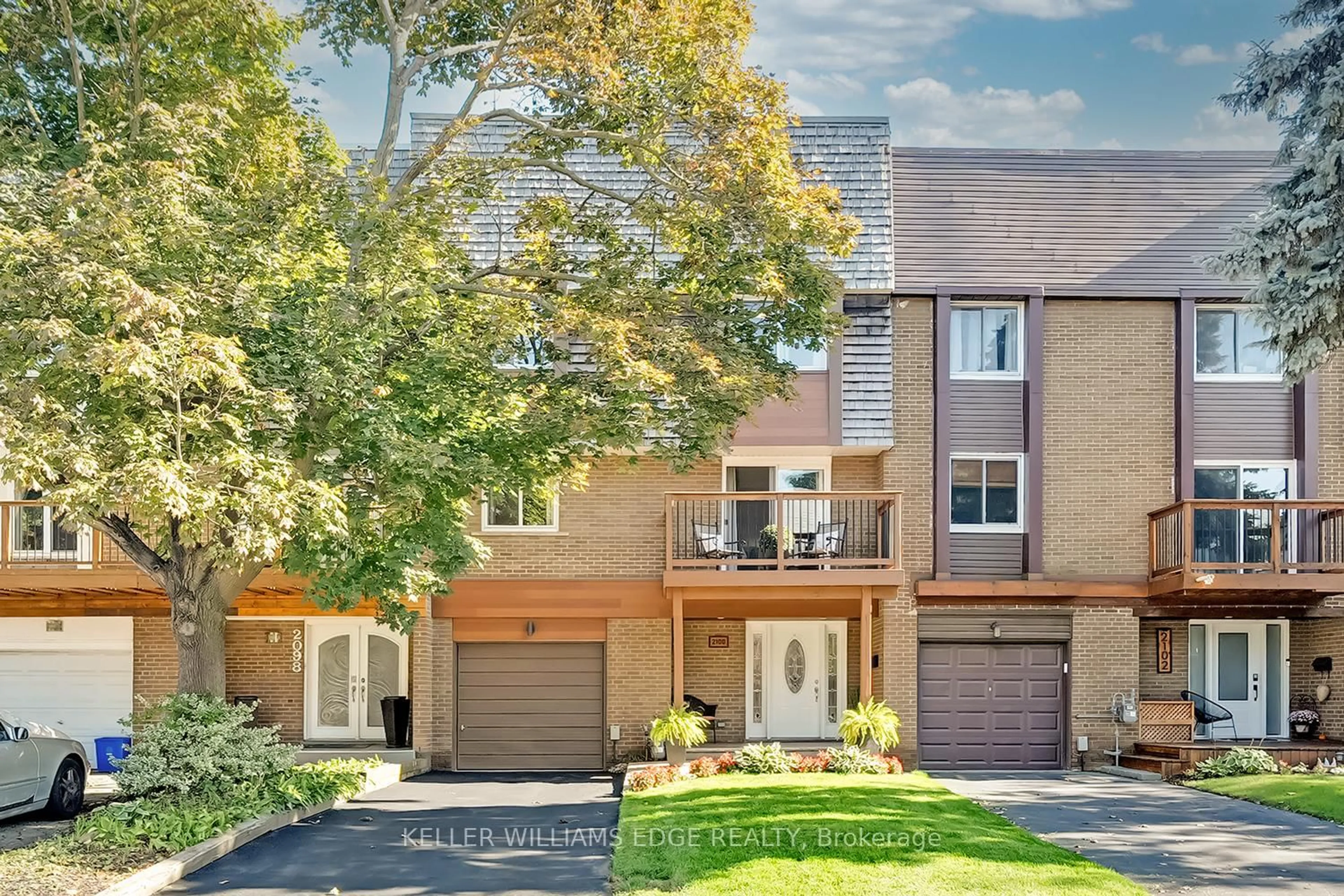 Home with brick exterior material, street for 2100 Worthington Dr, Oakville Ontario L6L 1E3