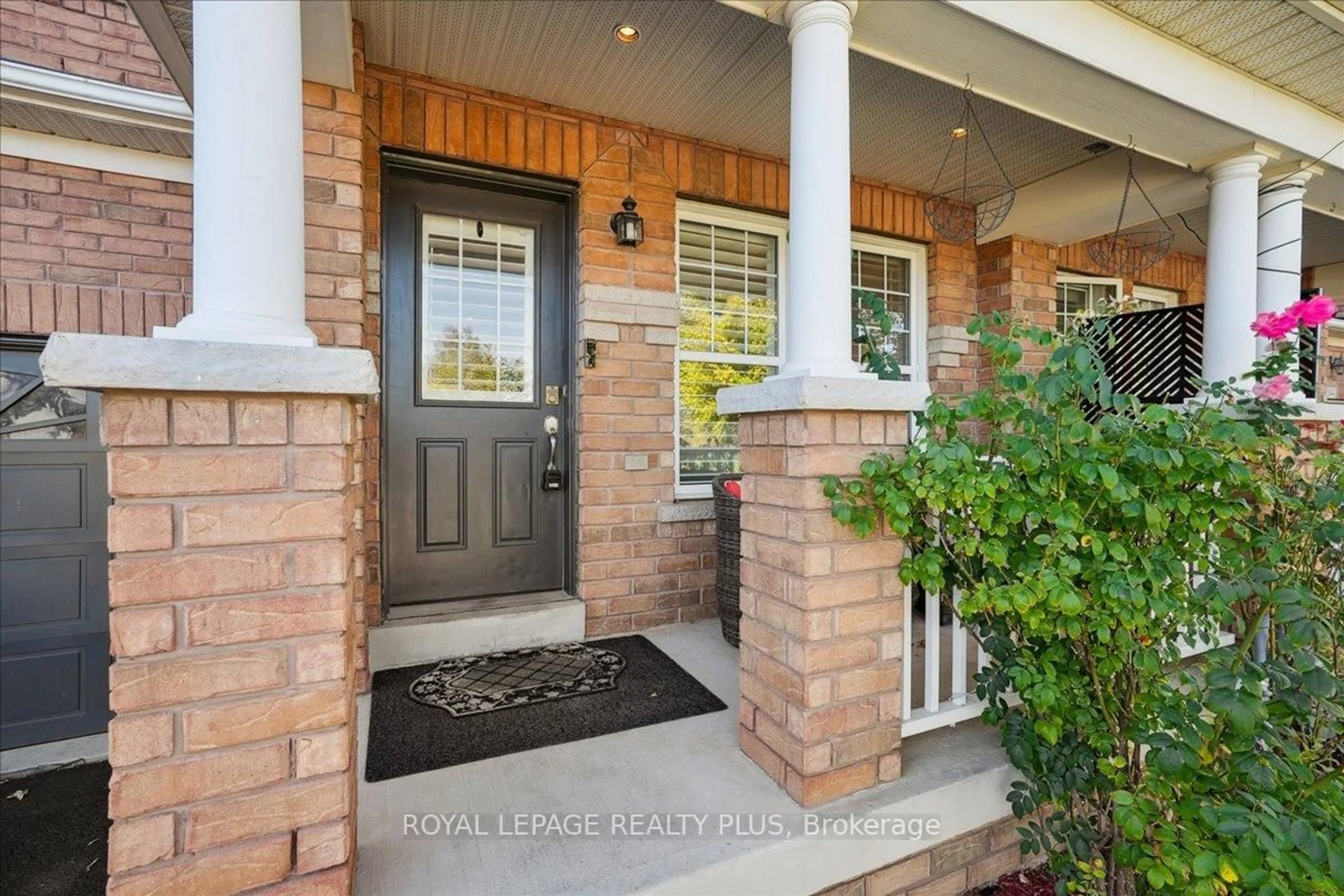 Indoor entryway for 248 Duncan Lane, Milton Ontario L9T 7A8