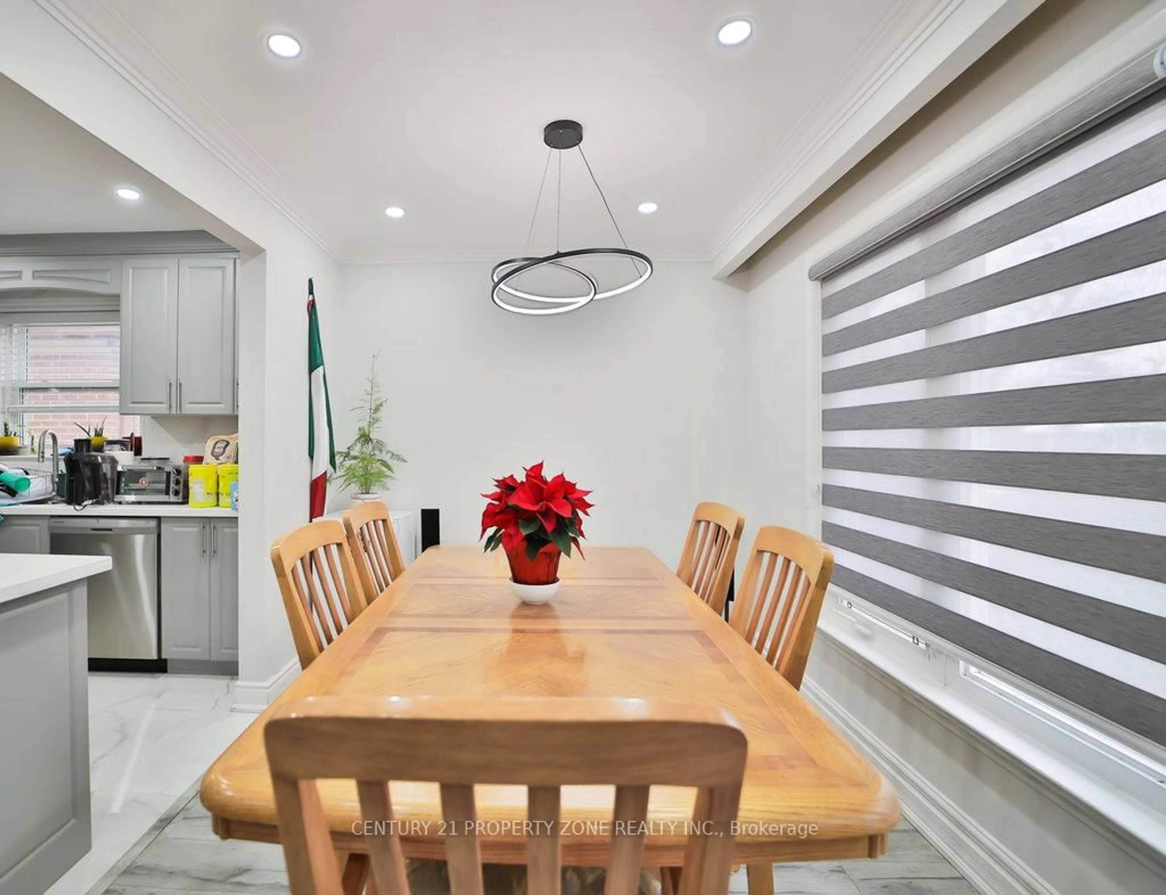 Dining room, unknown for 47 Brisco St, Brampton Ontario L6V 1X1