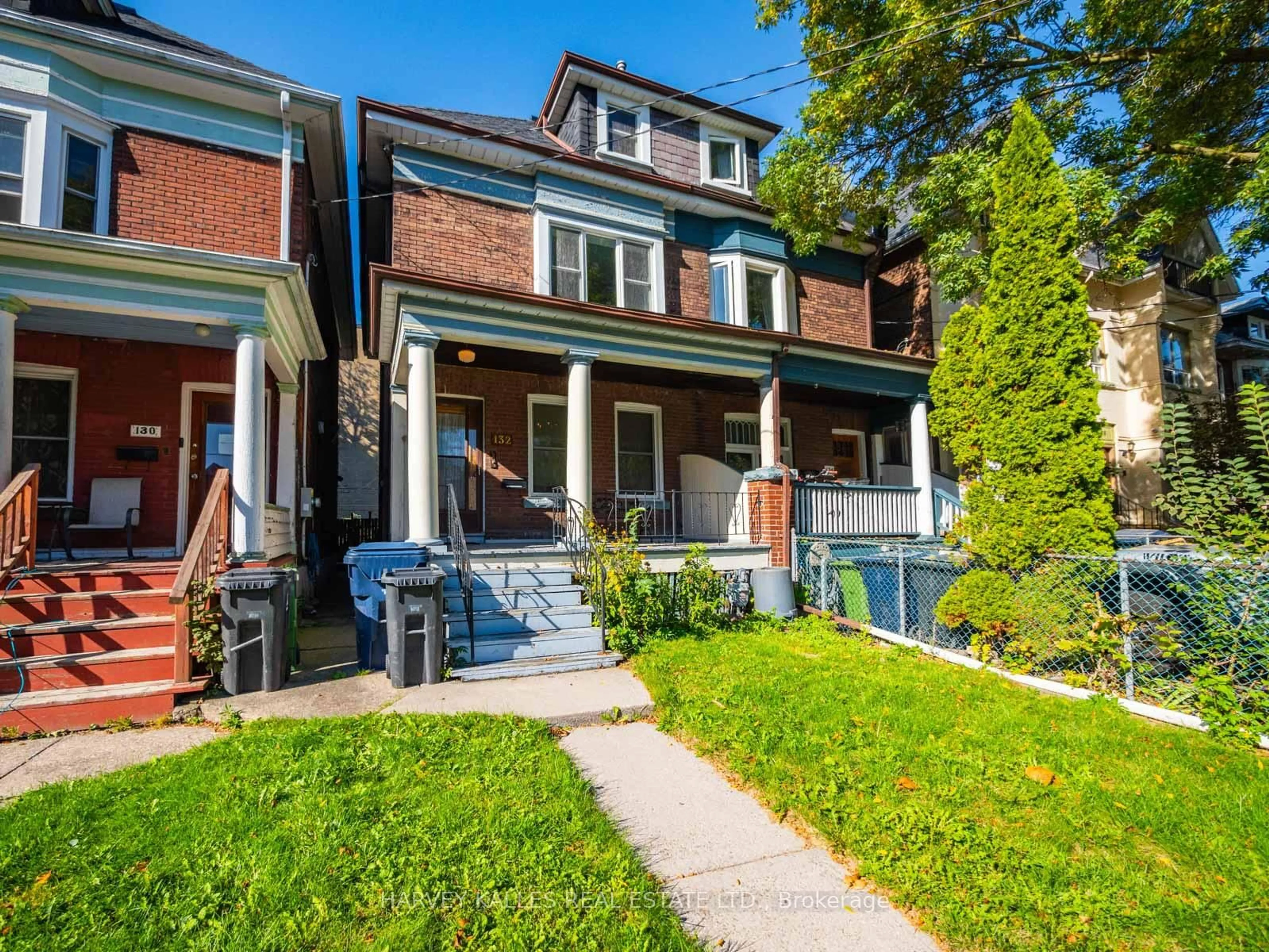 Home with brick exterior material, street for 132 Close Ave, Toronto Ontario M6K 2V5