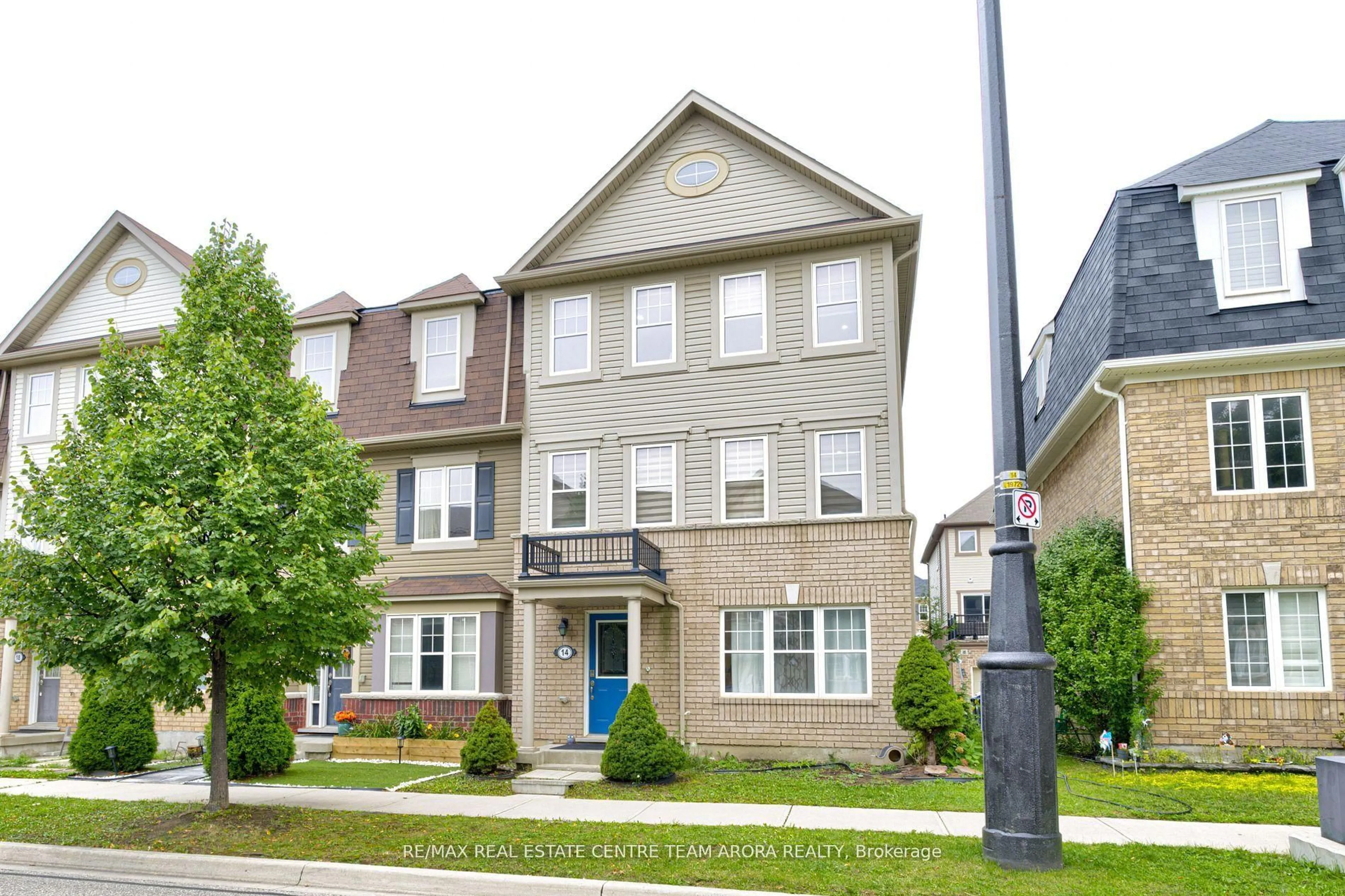 Home with brick exterior material, street for 14 Crossbill Rd, Brampton Ontario L7A 3Z5