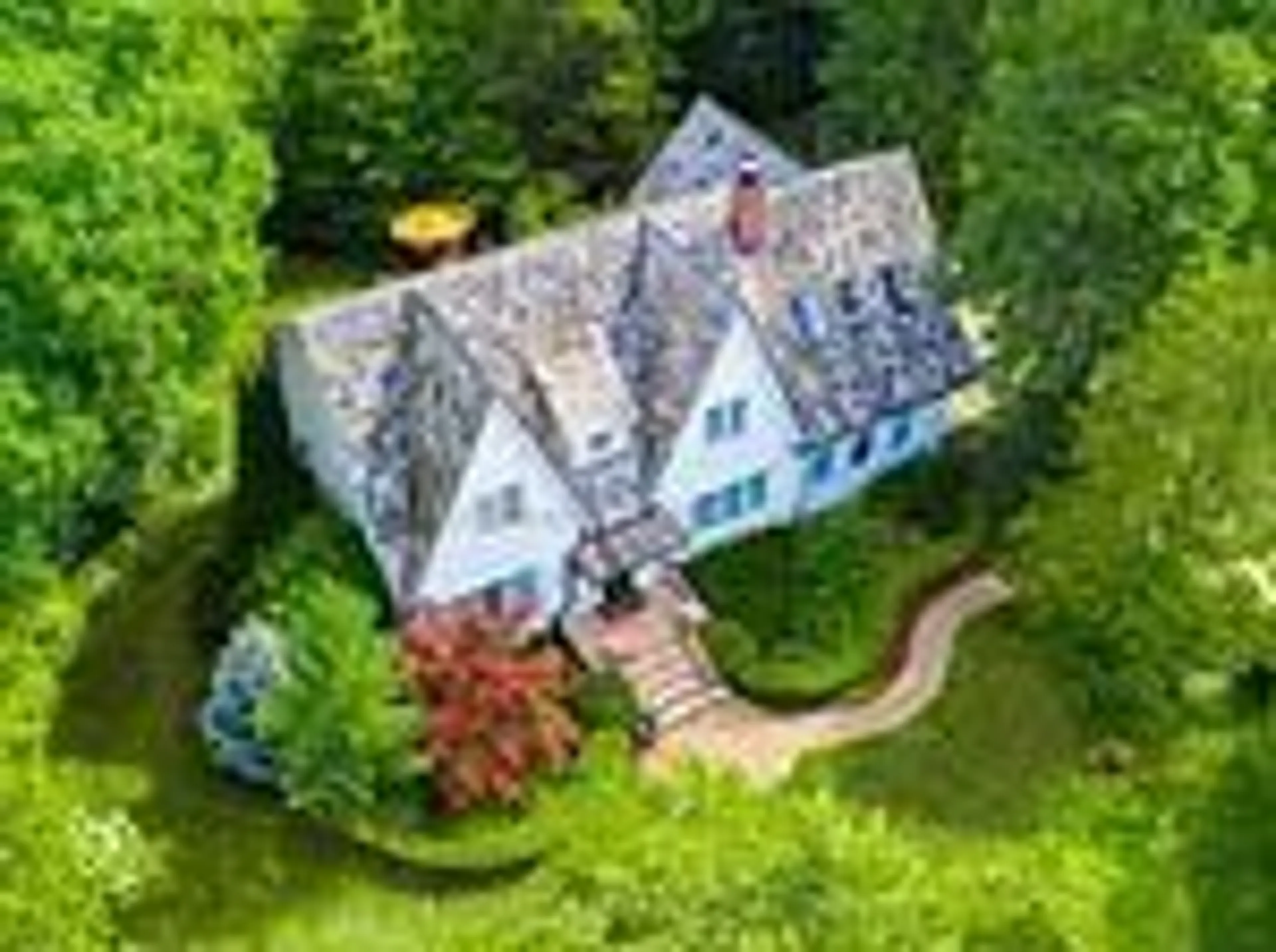 A pic from outside/outdoor area/front of a property/back of a property/a pic from drone, street for 1197 Birchview Dr, Mississauga Ontario L5H 3E2