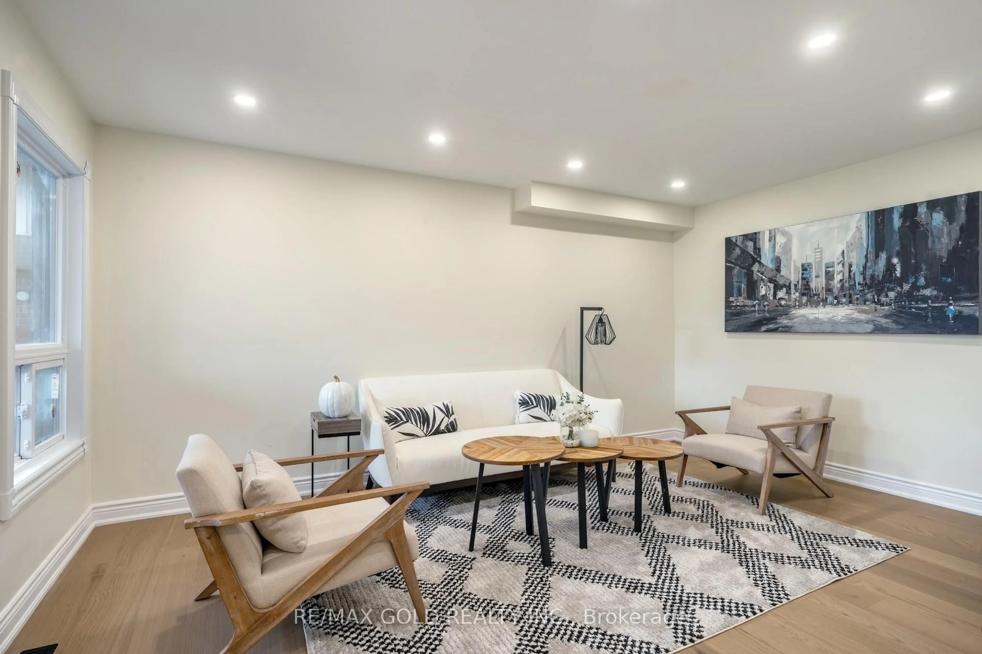 Living room with furniture, unknown for 4600 Full Moon Circ, Mississauga Ontario L4Z 2N6