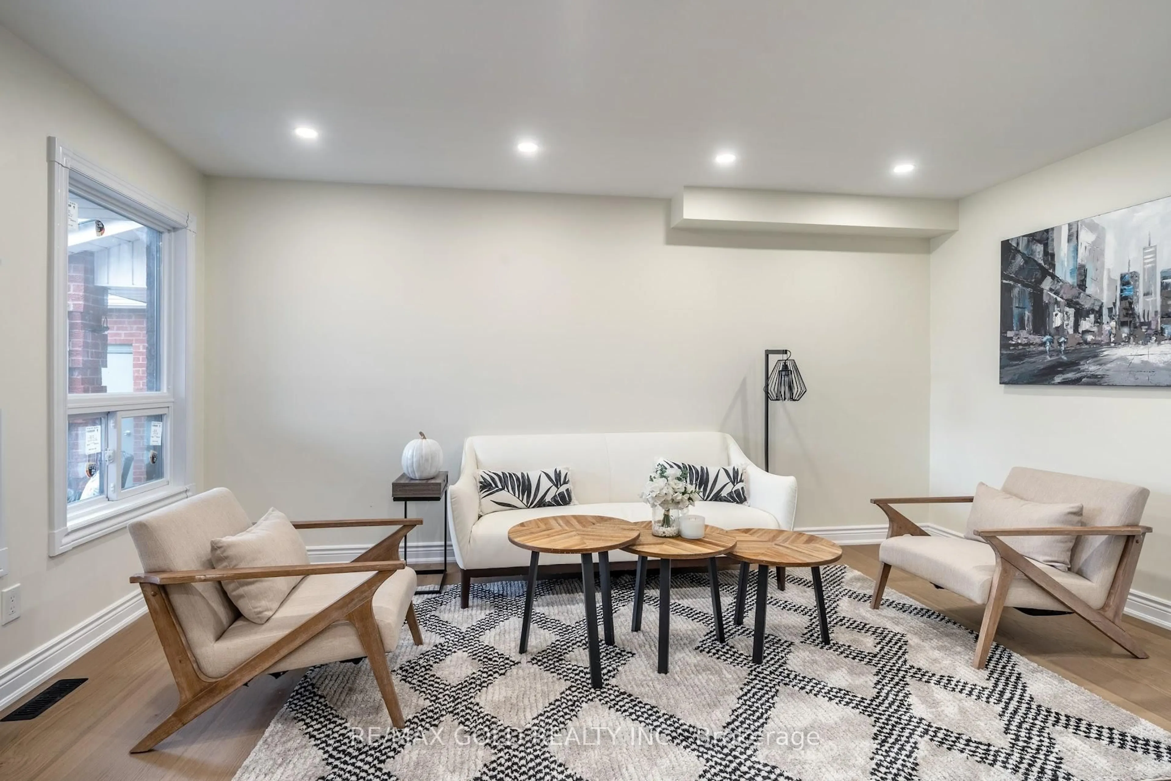 Living room with furniture, unknown for 4600 Full Moon Circ, Mississauga Ontario L4Z 2N6