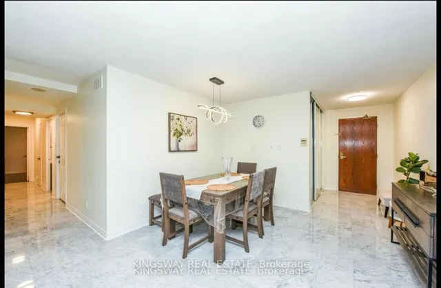 156 Enfield Pl #2801, Mississauga 5