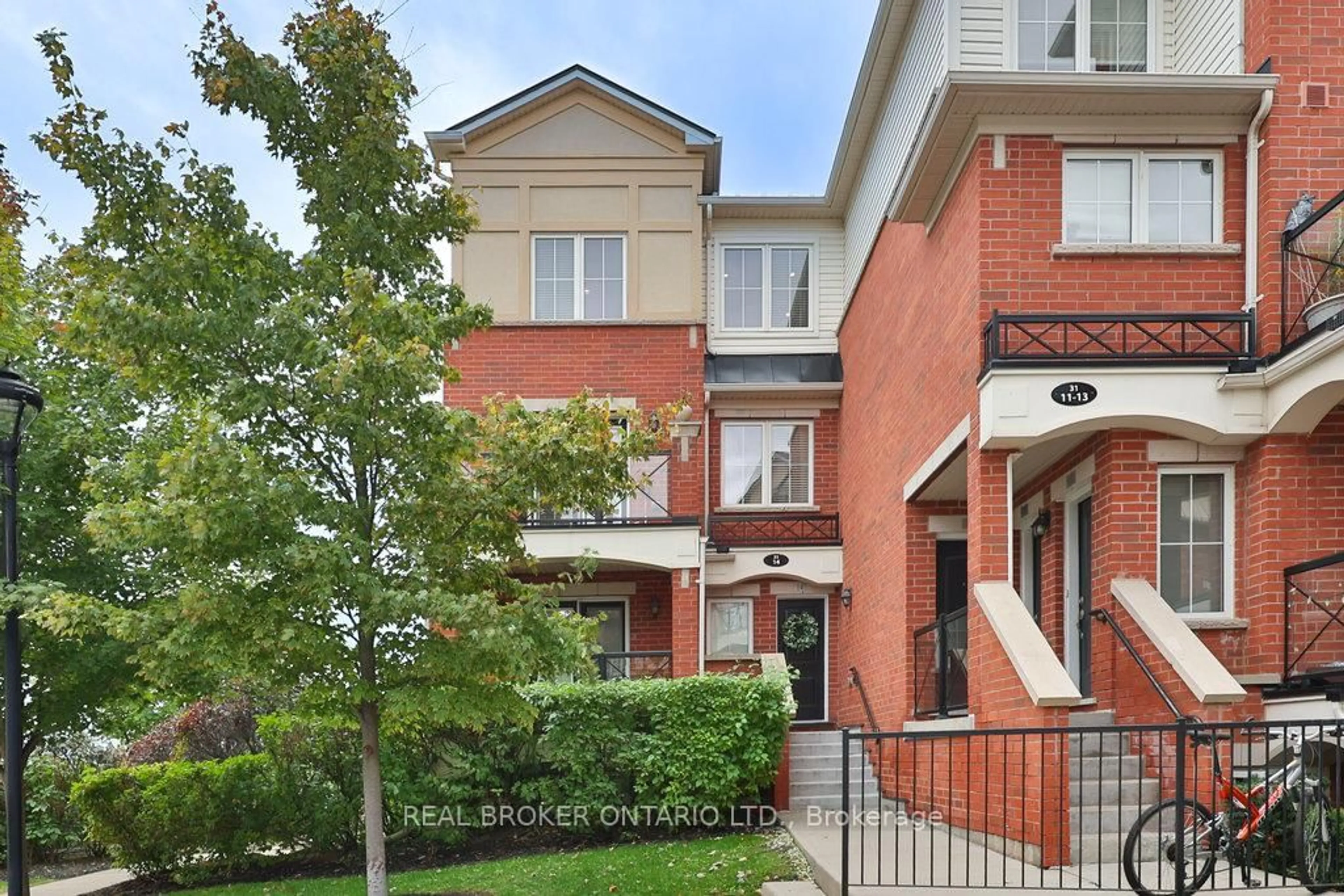 Home with brick exterior material, street for 31 Hays Blvd #14, Oakville Ontario L6H 0J1