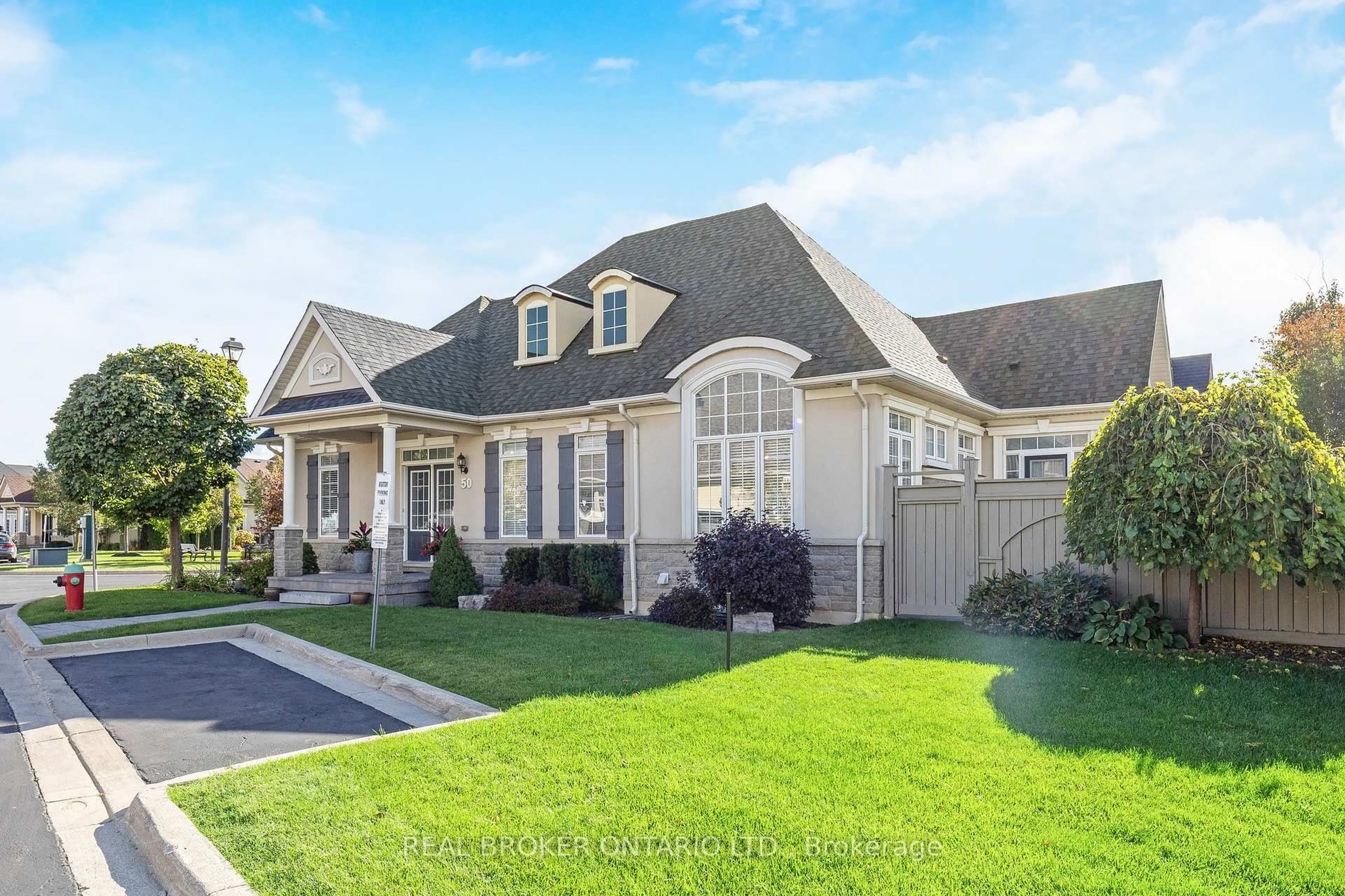 Home with vinyl exterior material, street for 50 Garrison Sq, Halton Hills Ontario L7G 0B9