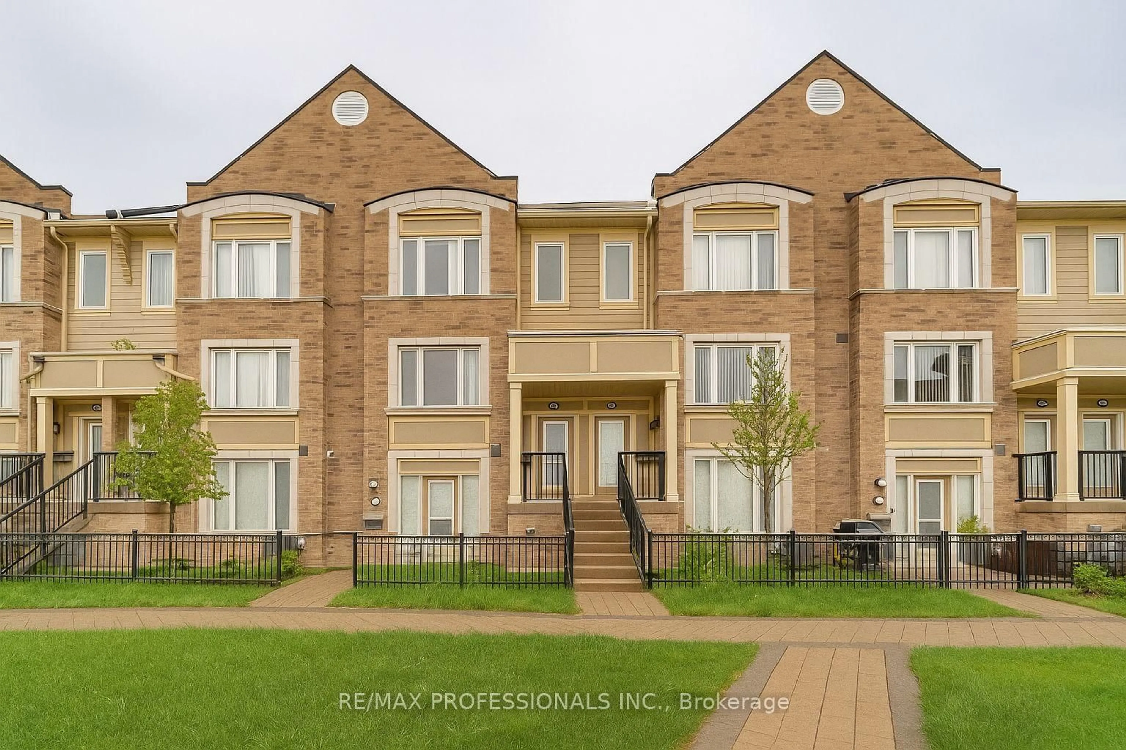 Unknown for 3135 Boxford Cres #7, Mississauga Ontario L5M 0P4